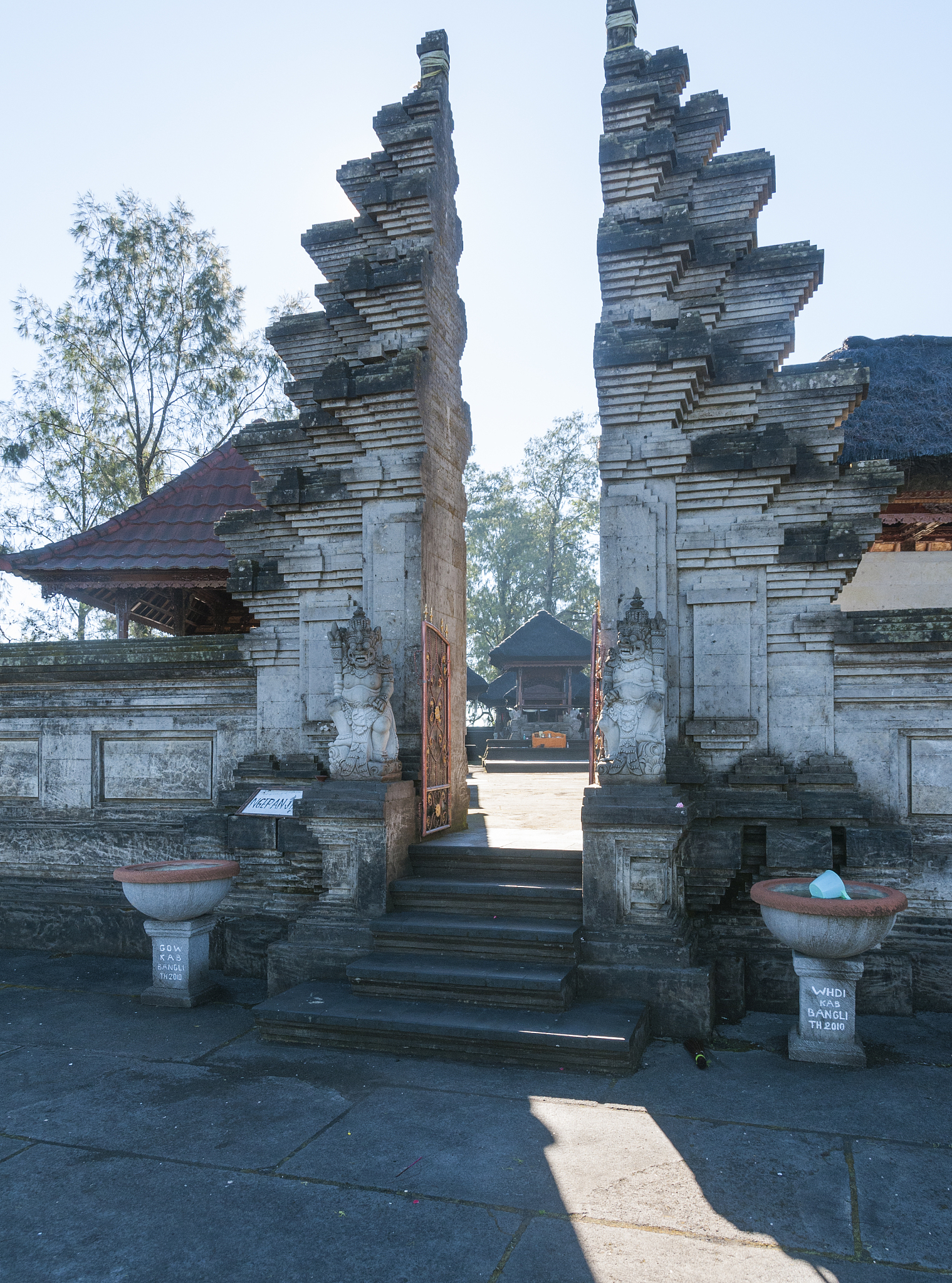 Rumusan Kalimat vs Bentuk Fiksi: Perbedaan Penting dalam Penulisan