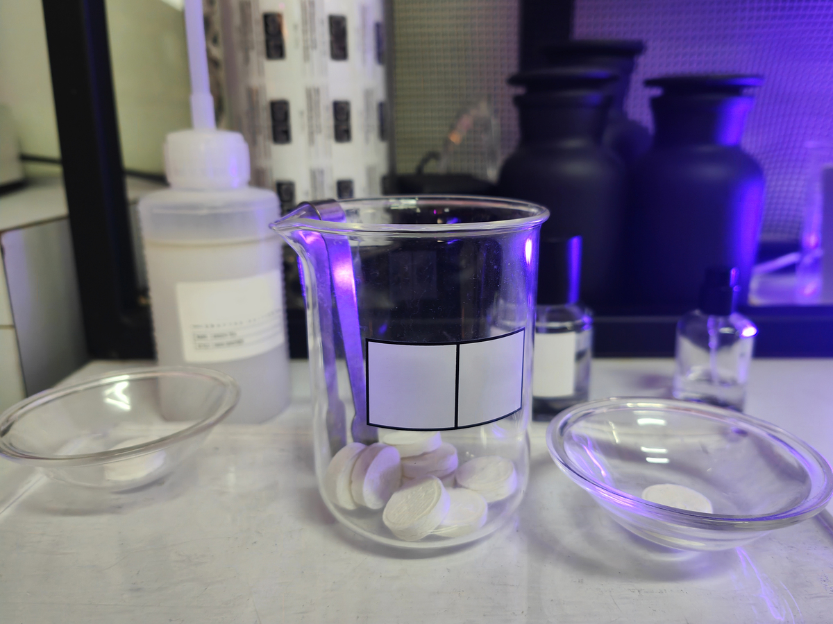 蒸发皿常用容量：50ml、100ml、150ml、250ml