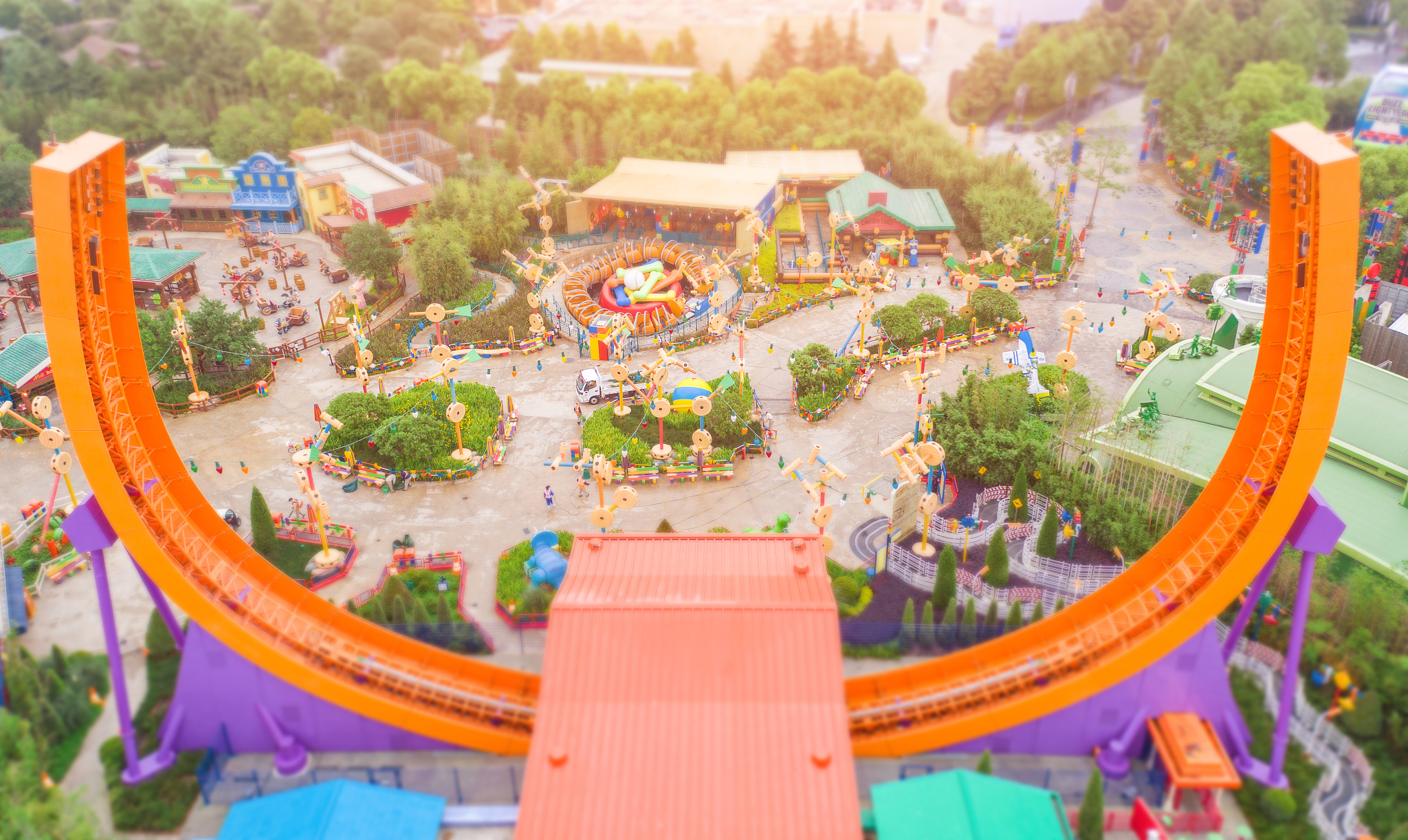 2010年国内大型游乐园存在的问题主题文化缺失