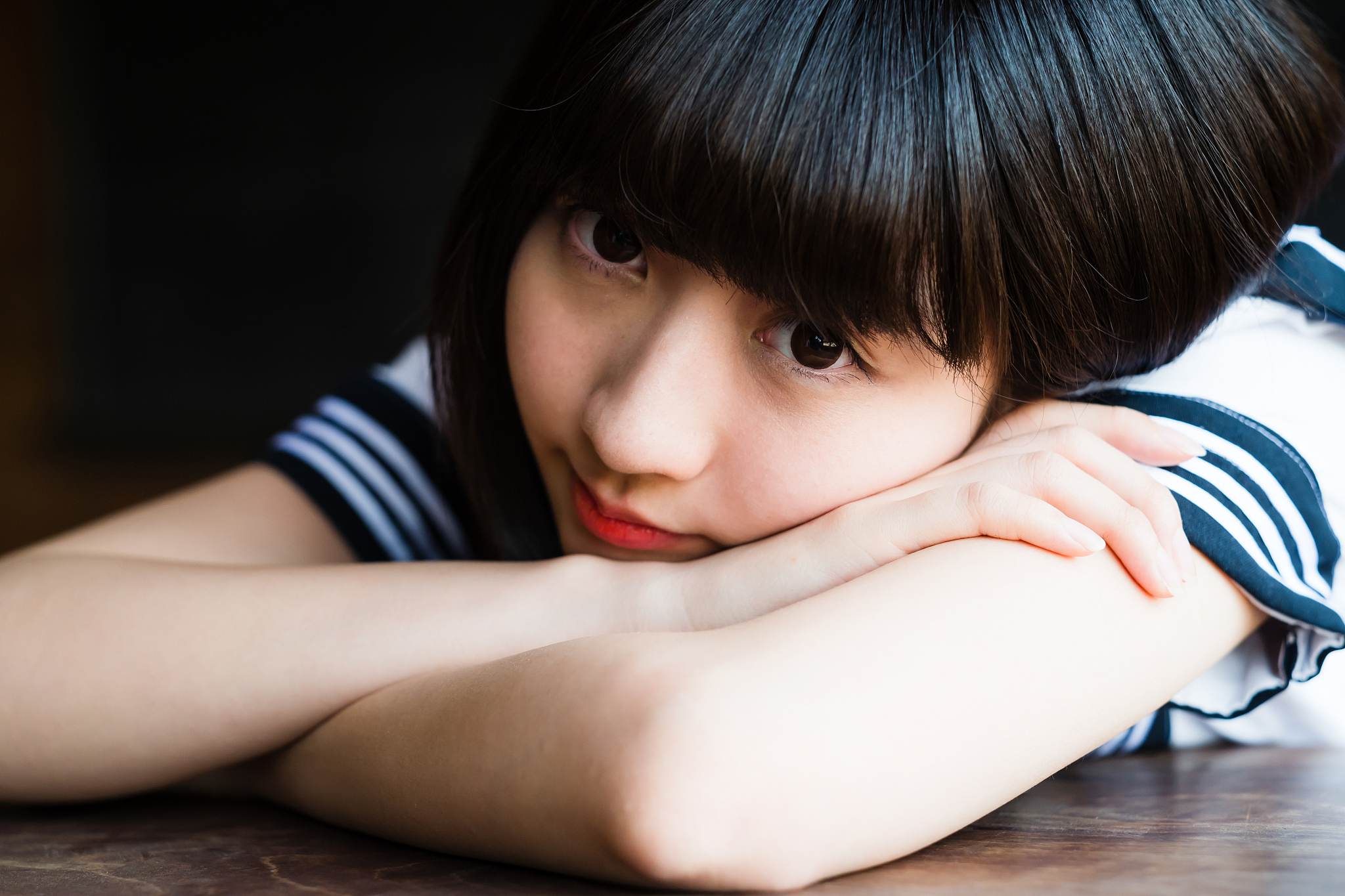高中女生 人 人物