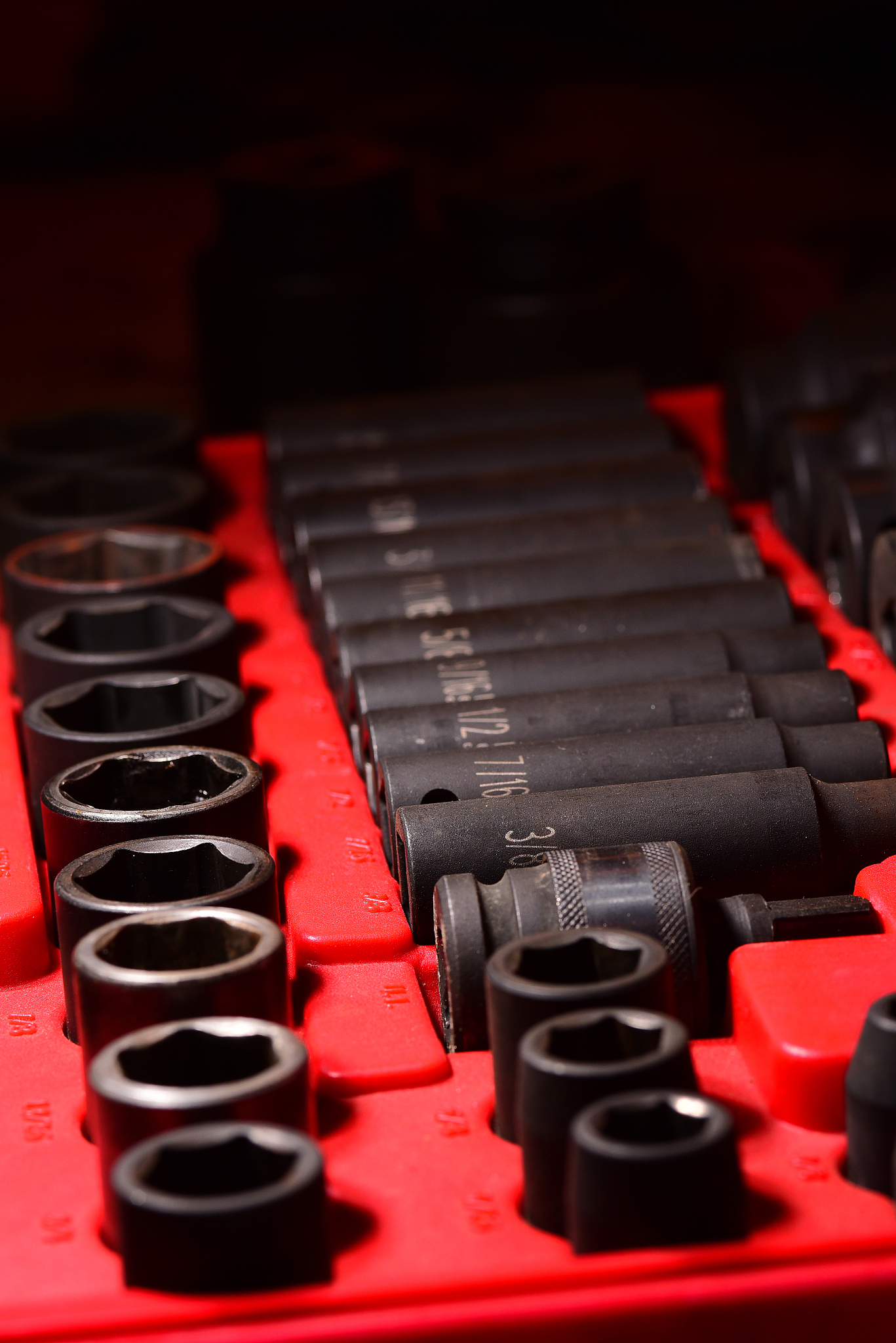 angled view along impact tool socket set with imperial measureme