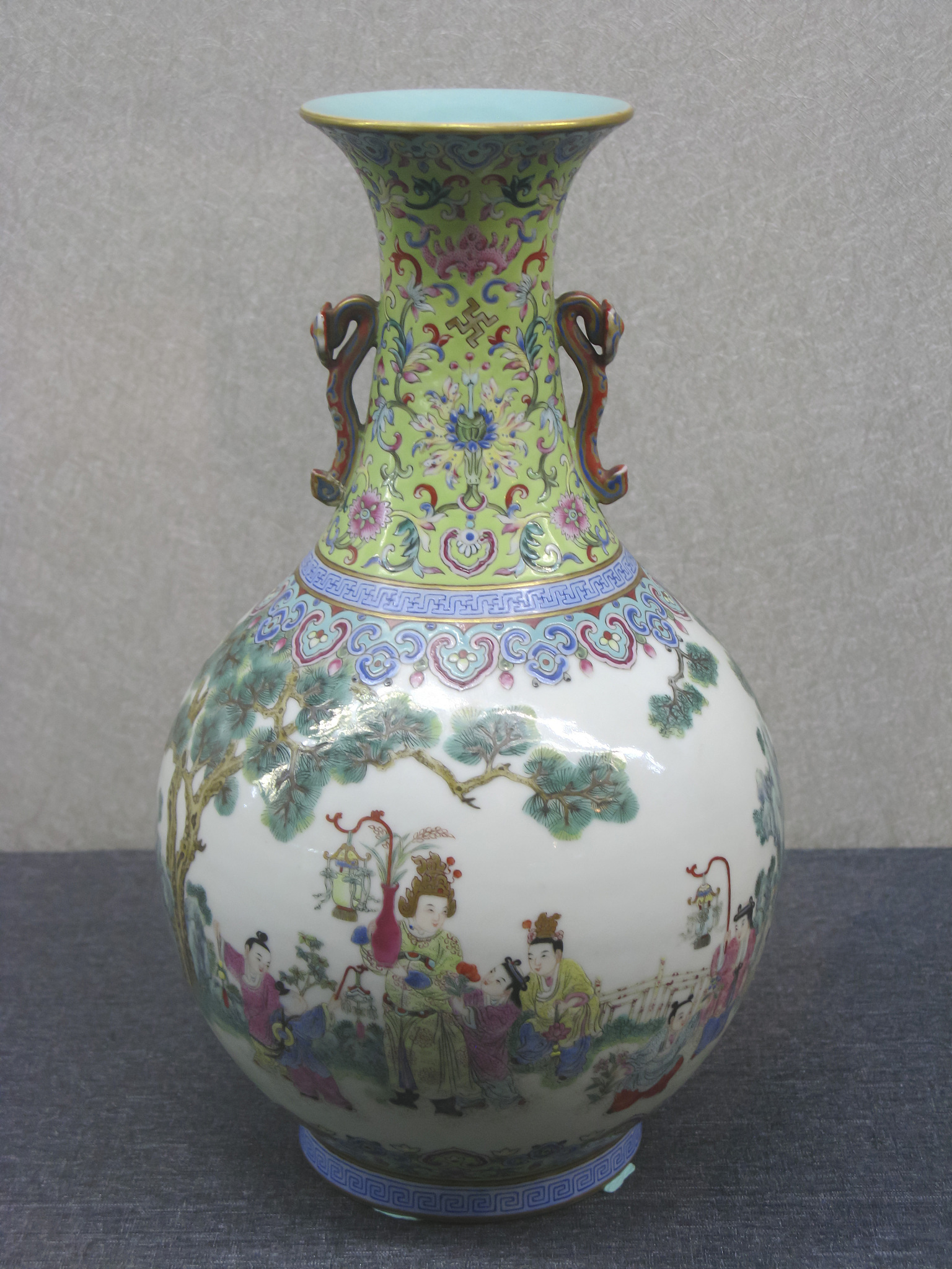 艺术组织工作职能全方位解析：从策展到营销