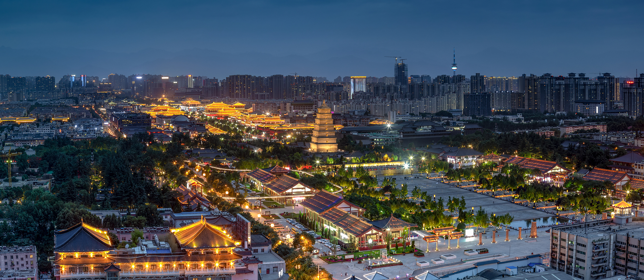 陕西西安大雁塔北广场全景图
