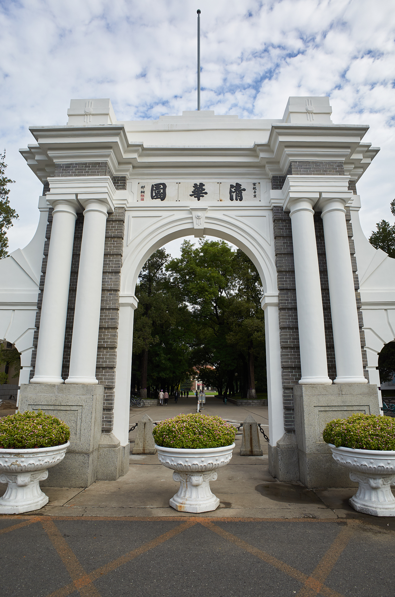 北理工 vs 清华大学：哪个大学更适合你？
