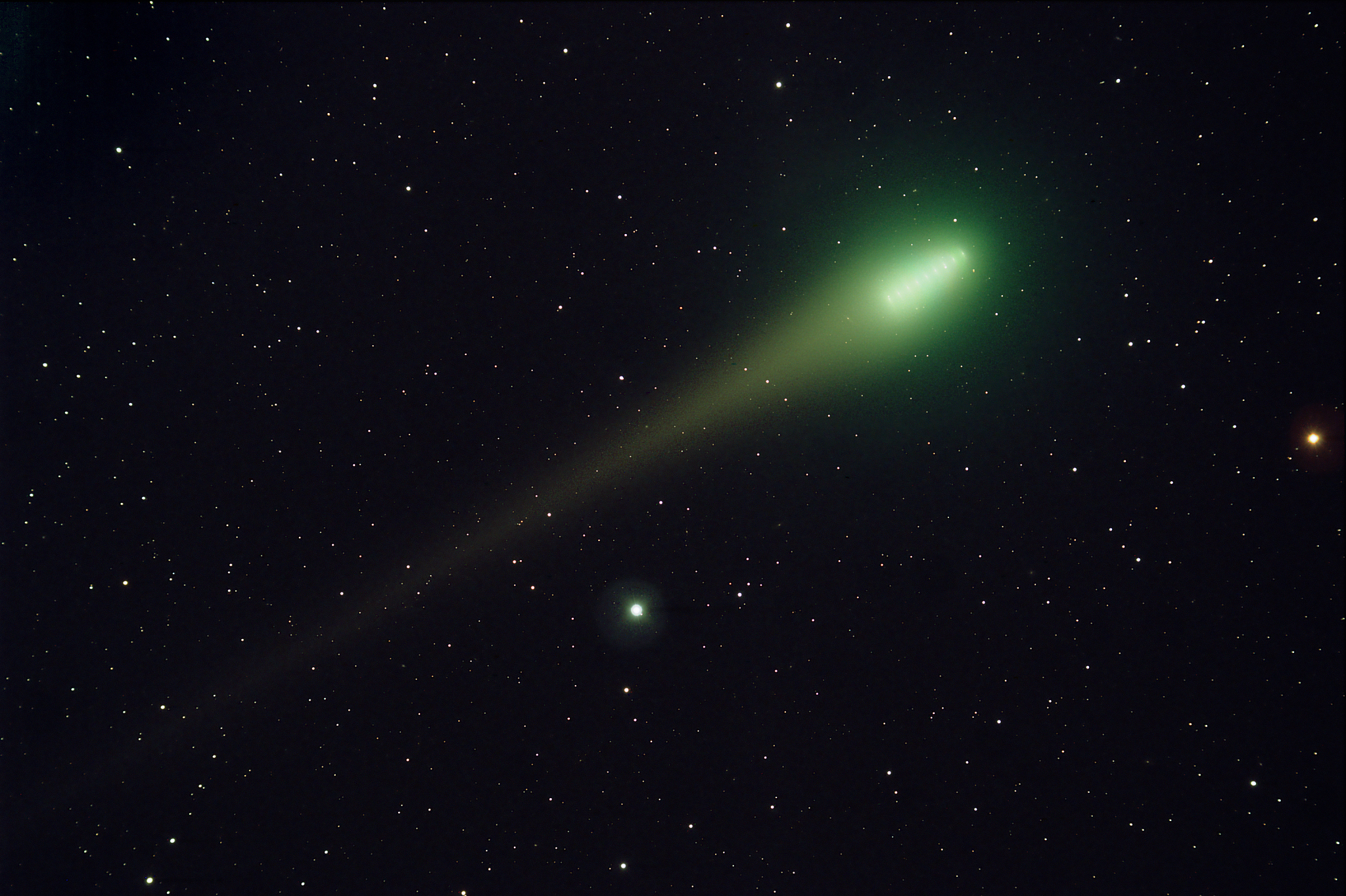time lapse image of comet lulin