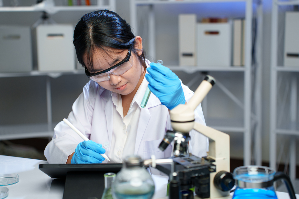 四川化工总厂技工学校工业分析与检验专业就业前景分析