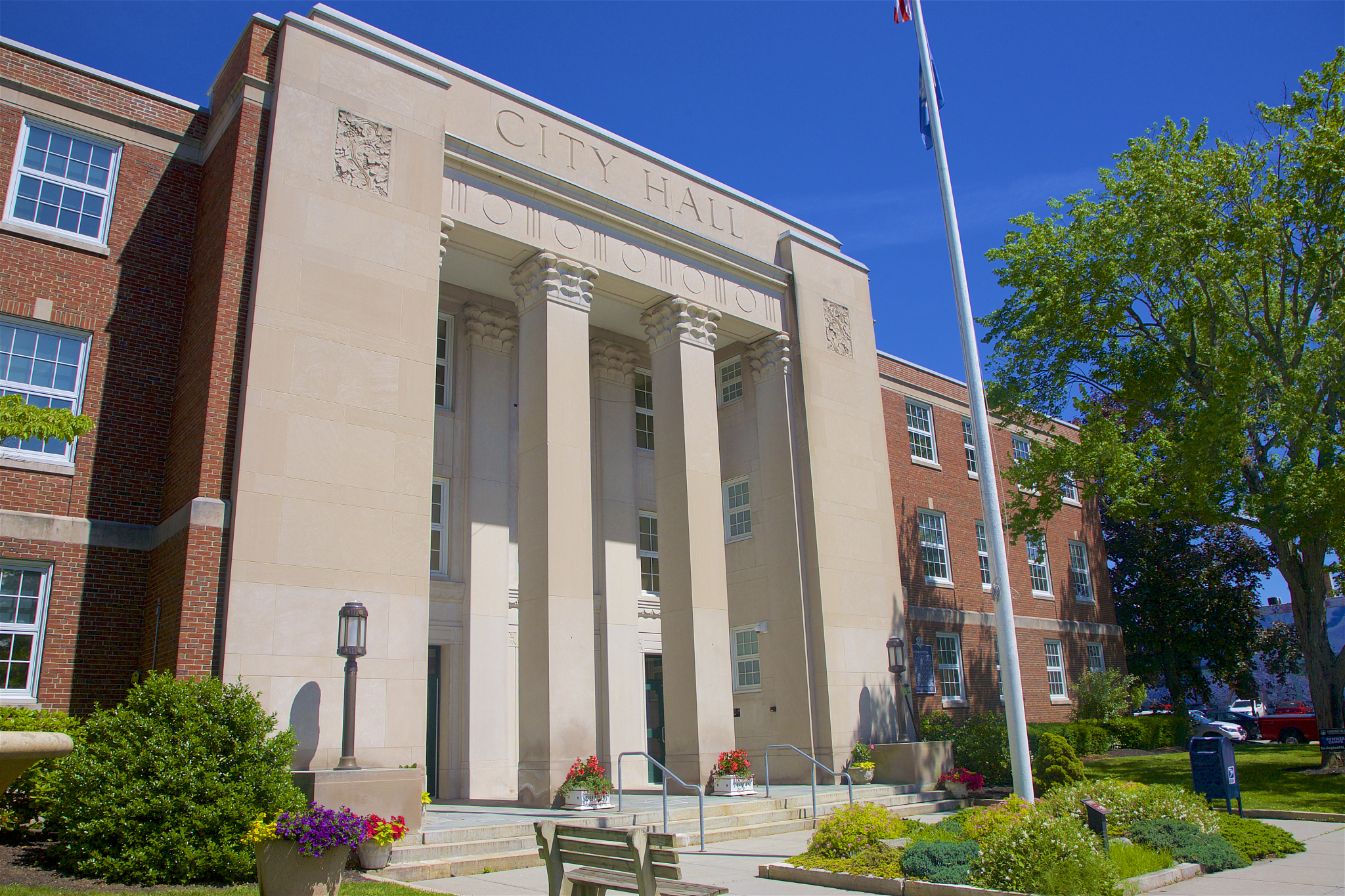 city hall in torrington, litchfield county