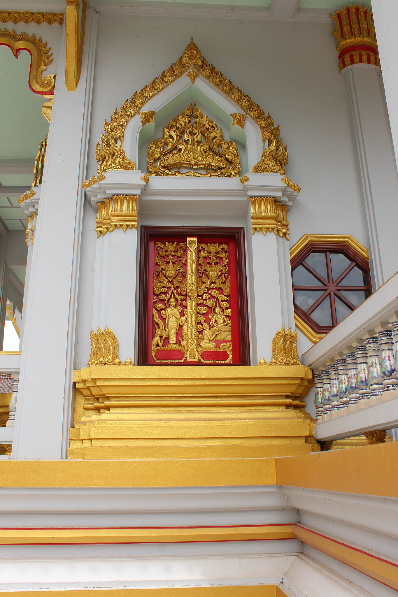 the doors of thai church