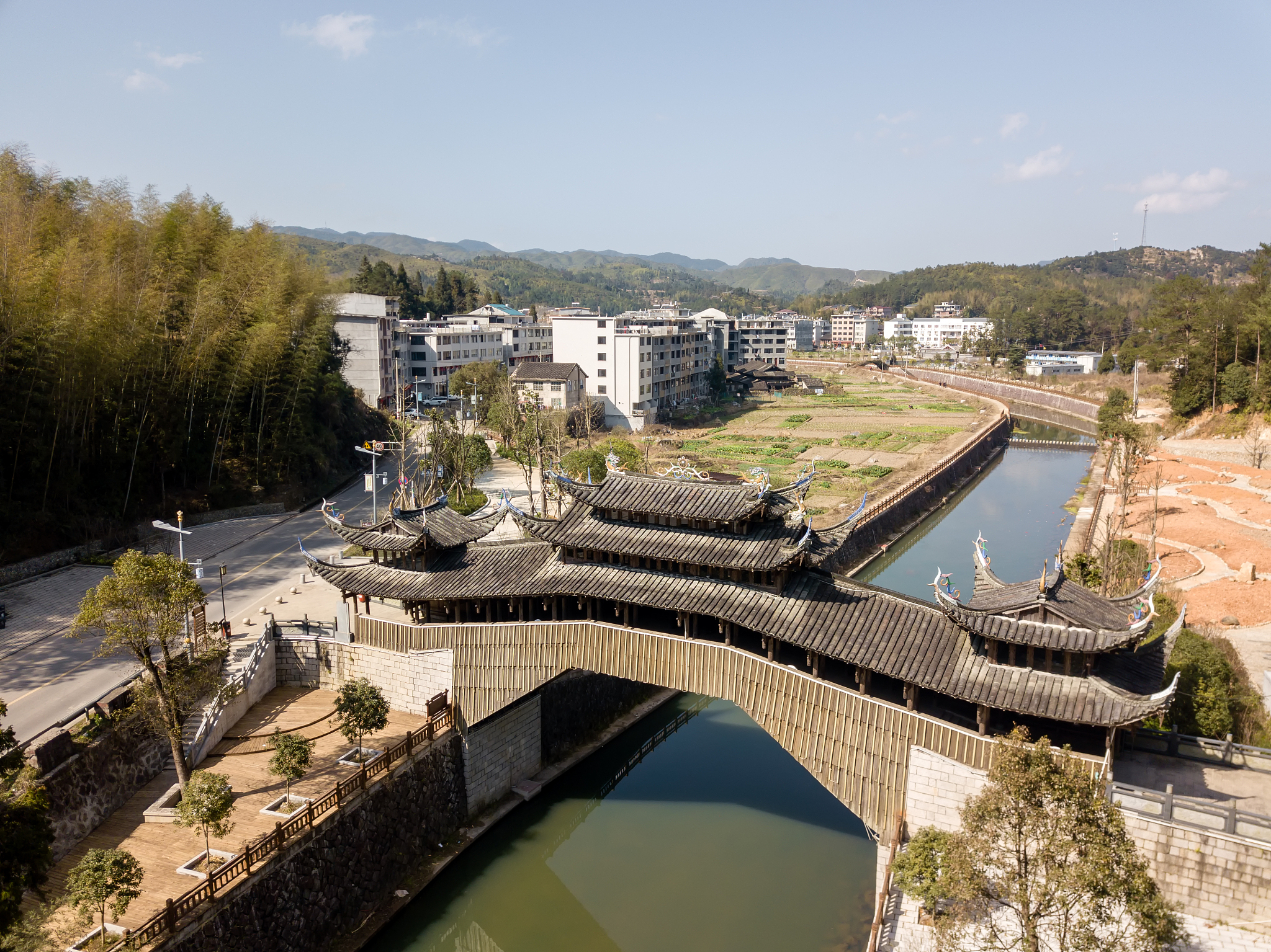 一家三口福建漳州到温州三日游预算三千推荐行程详细一点包括食宿、乘车