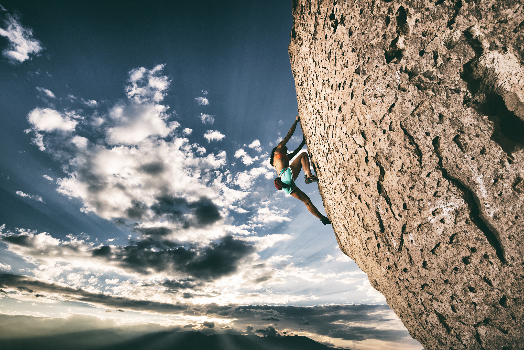 难忘的爬山经历：坚持的力量