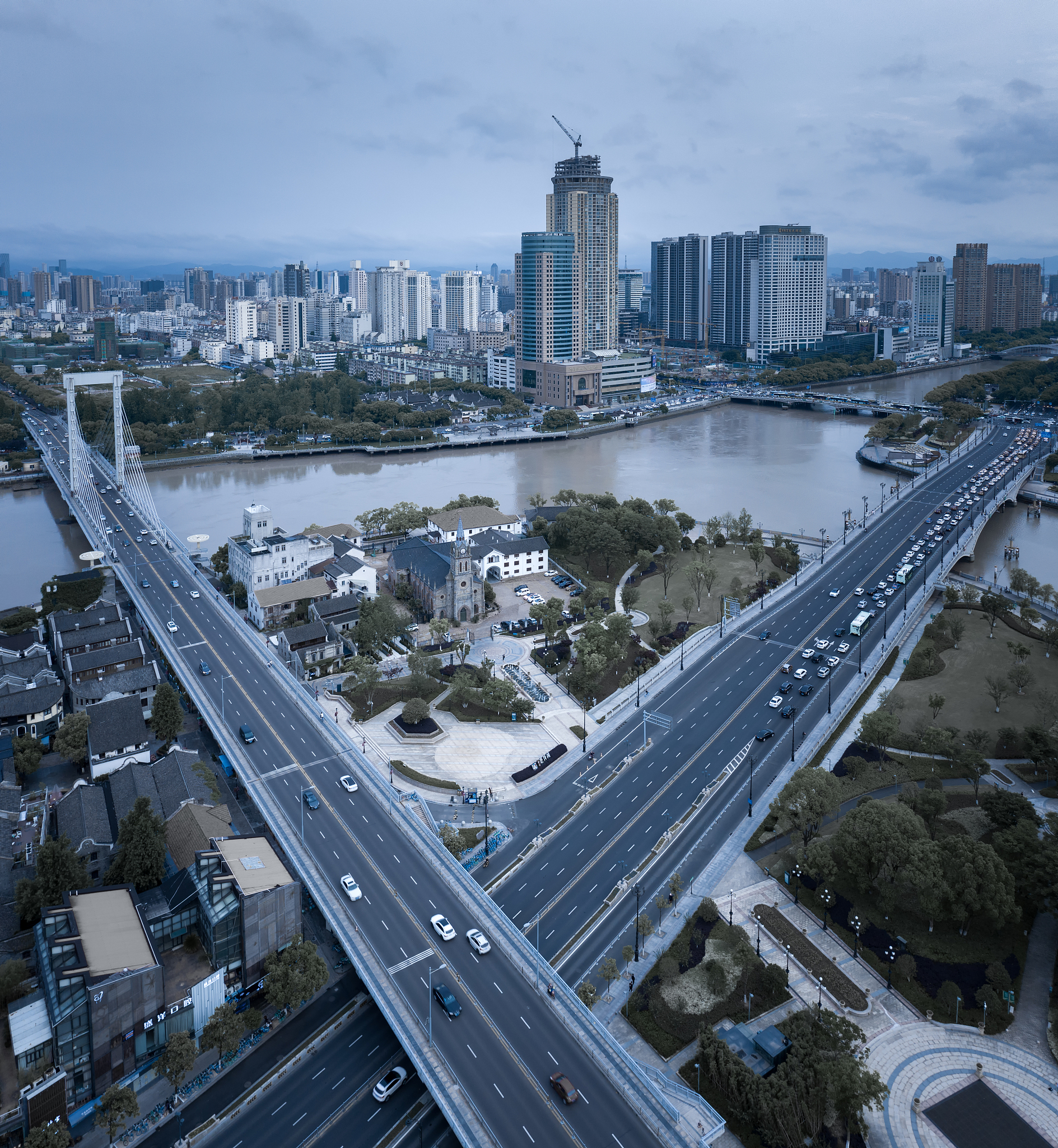 宁波的媒体曝光平台有哪些｜宁波媒体曝光求助热线是多少 要求：创建一篇1500至2000字的解决方案