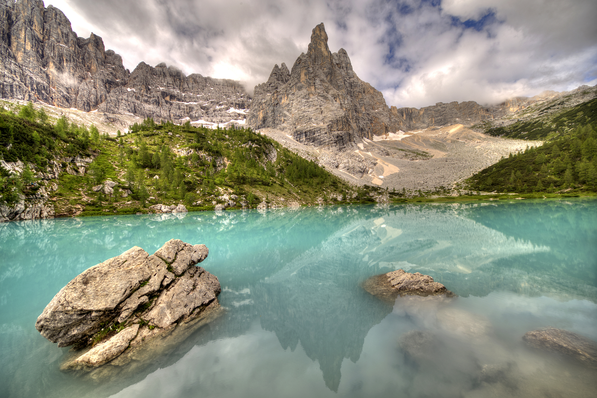 summer picture at the lago di sorapis