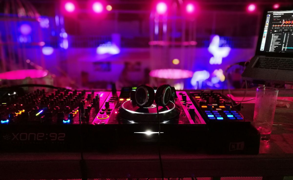 DJ Athena - Electrifying Music Experience | DJ Intro Script