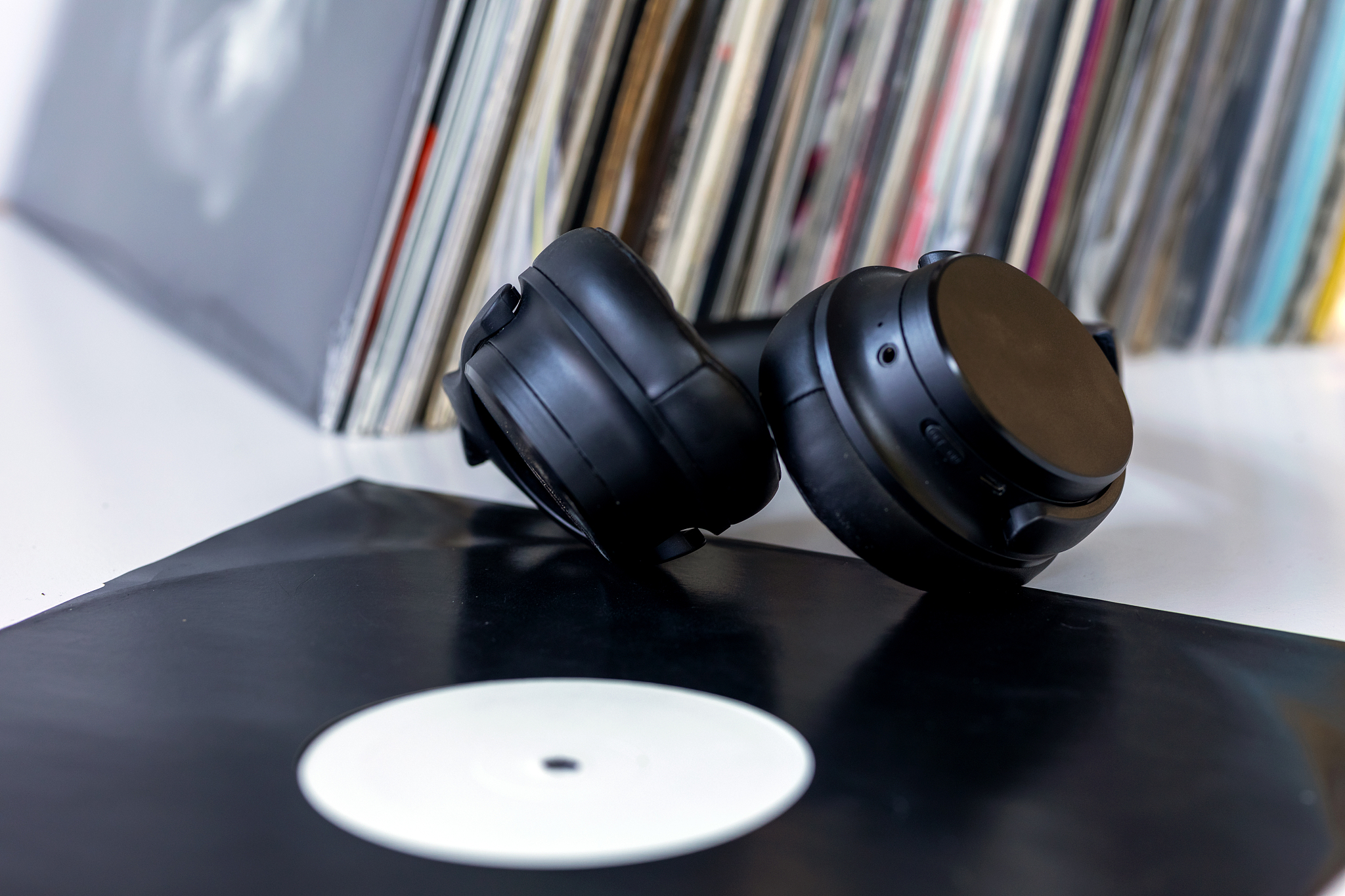 一格音量还是很大如何调节vivox23？