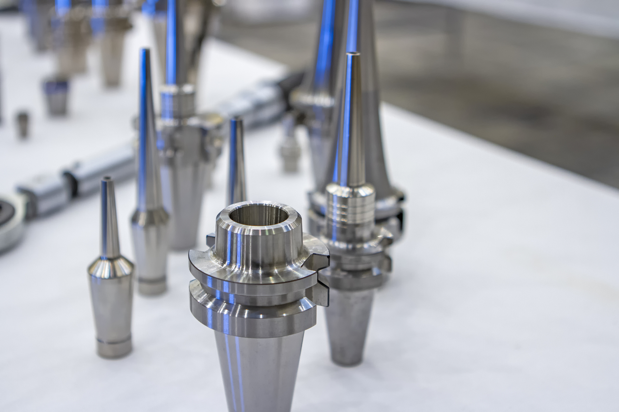 cnc machine tools for milling metal in factory