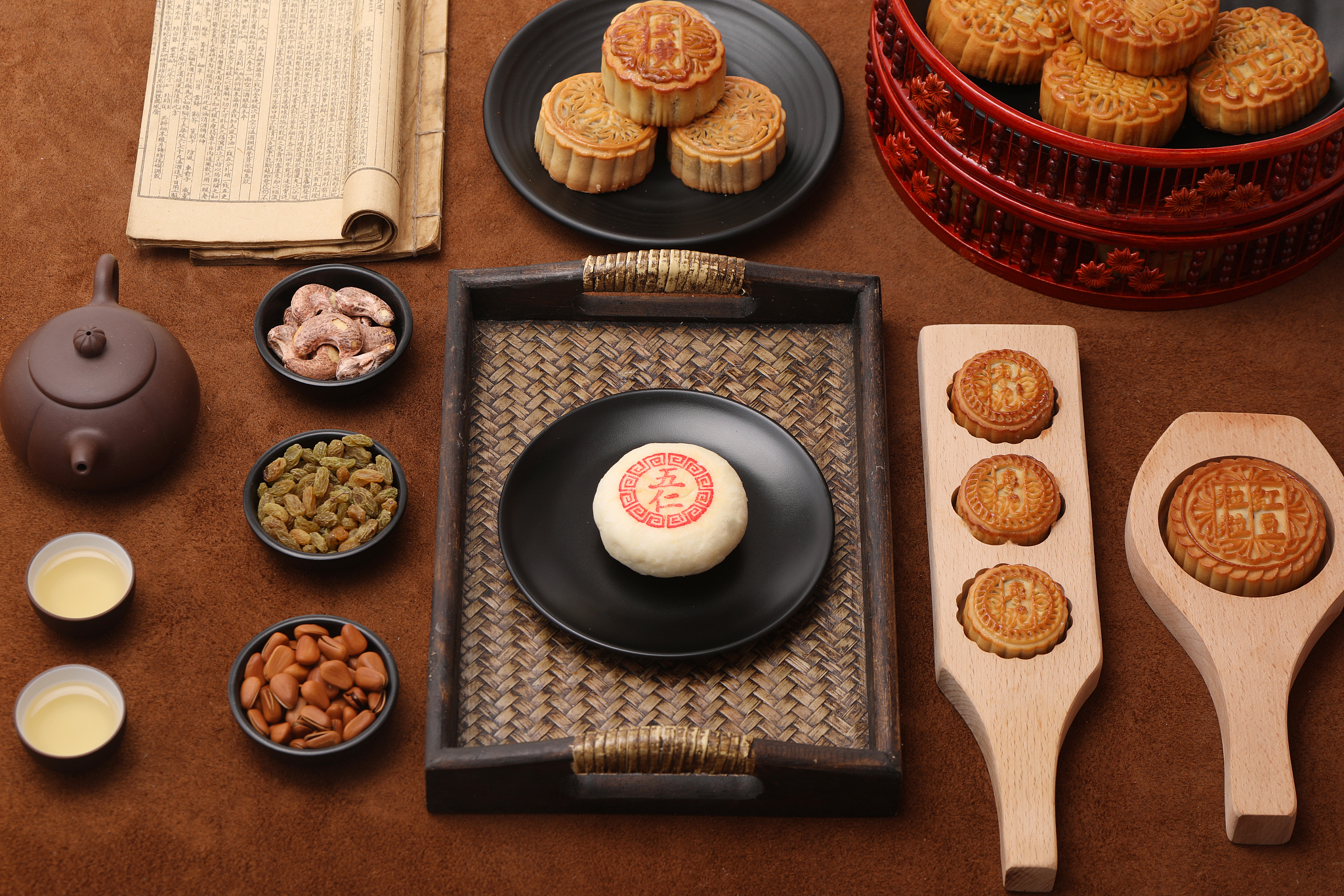 万寿斋黑胶唱片月饼种草！650g大饼，音乐唱片造型，超可爱！