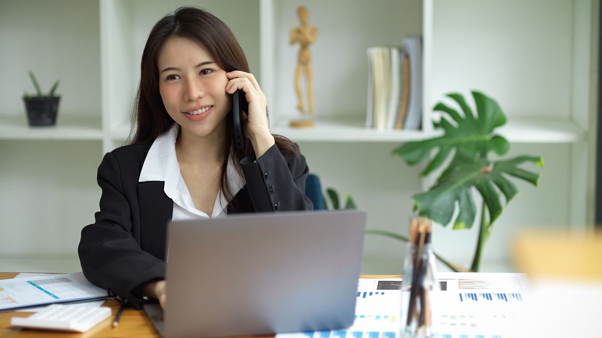 女生问我工作怎么样怎么回复