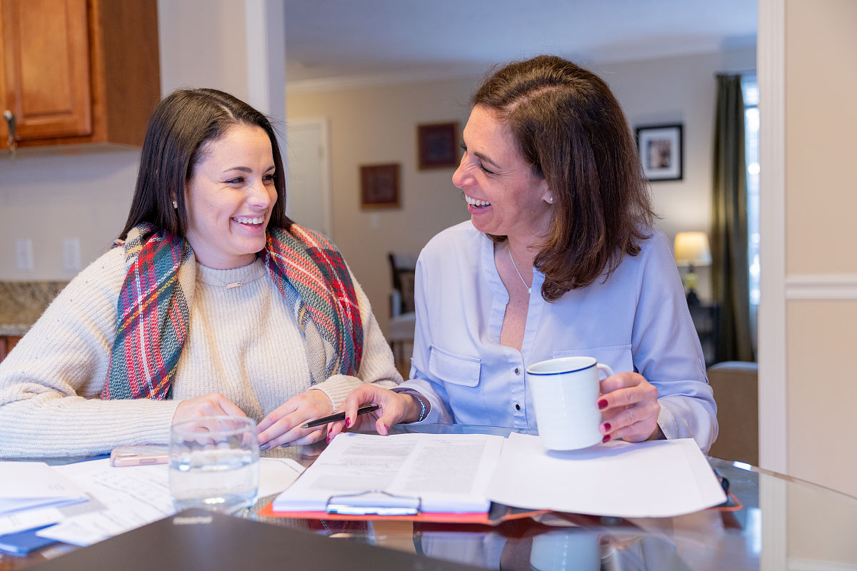 合同为软件服务而采购产品写的生产厂商为公司是否有问题