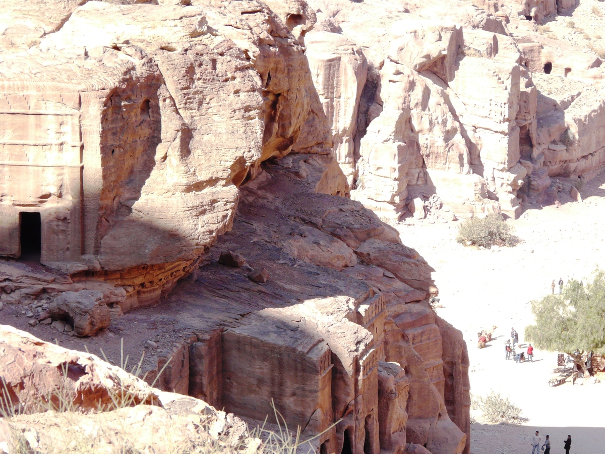 甘肃安宁天斧沙宫：沙漠奇观与历史文化交融