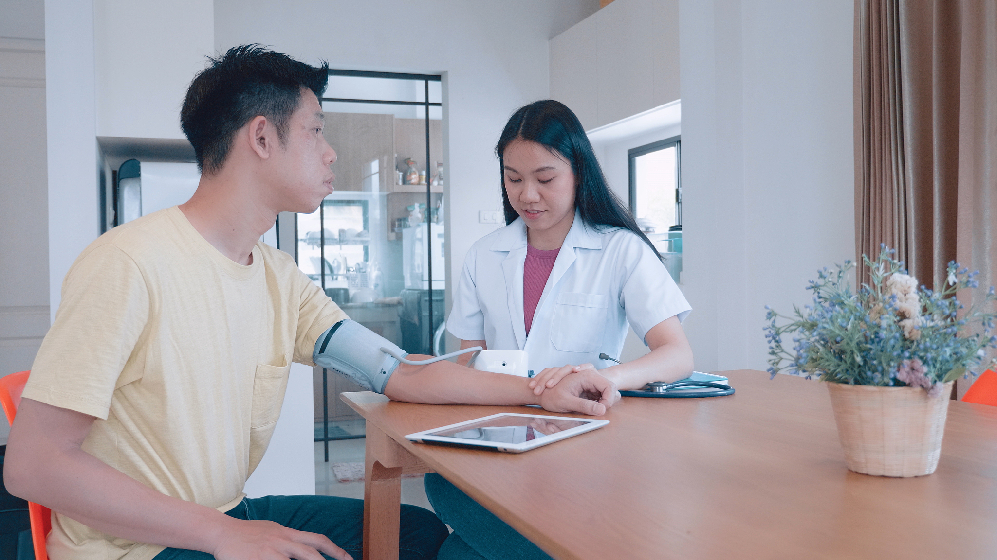 四川护理职业学院招生办联系电话 - 培养优秀护理人才的优质选择