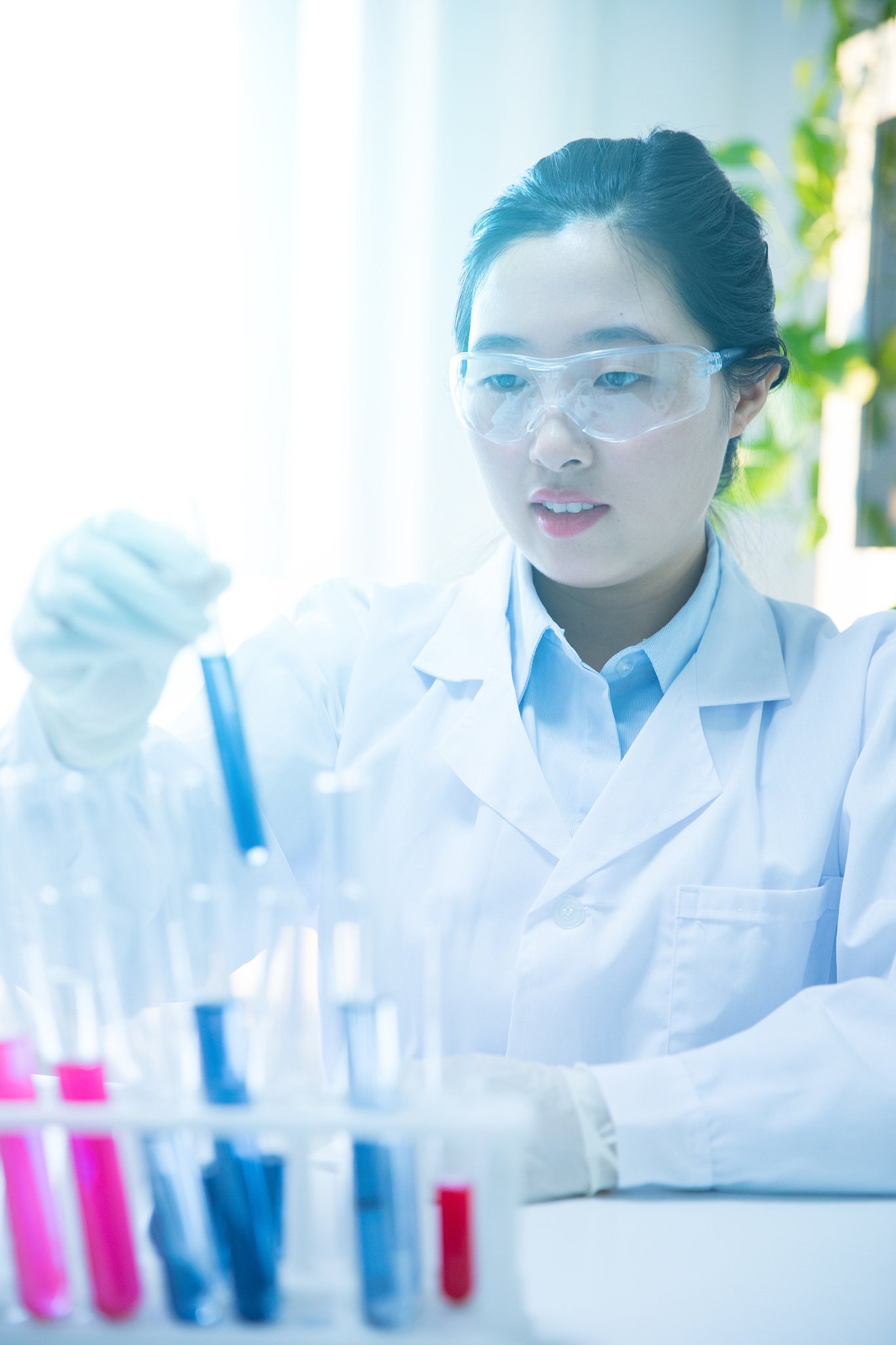 贵州女生读临床医学专业好吗？好就业吗