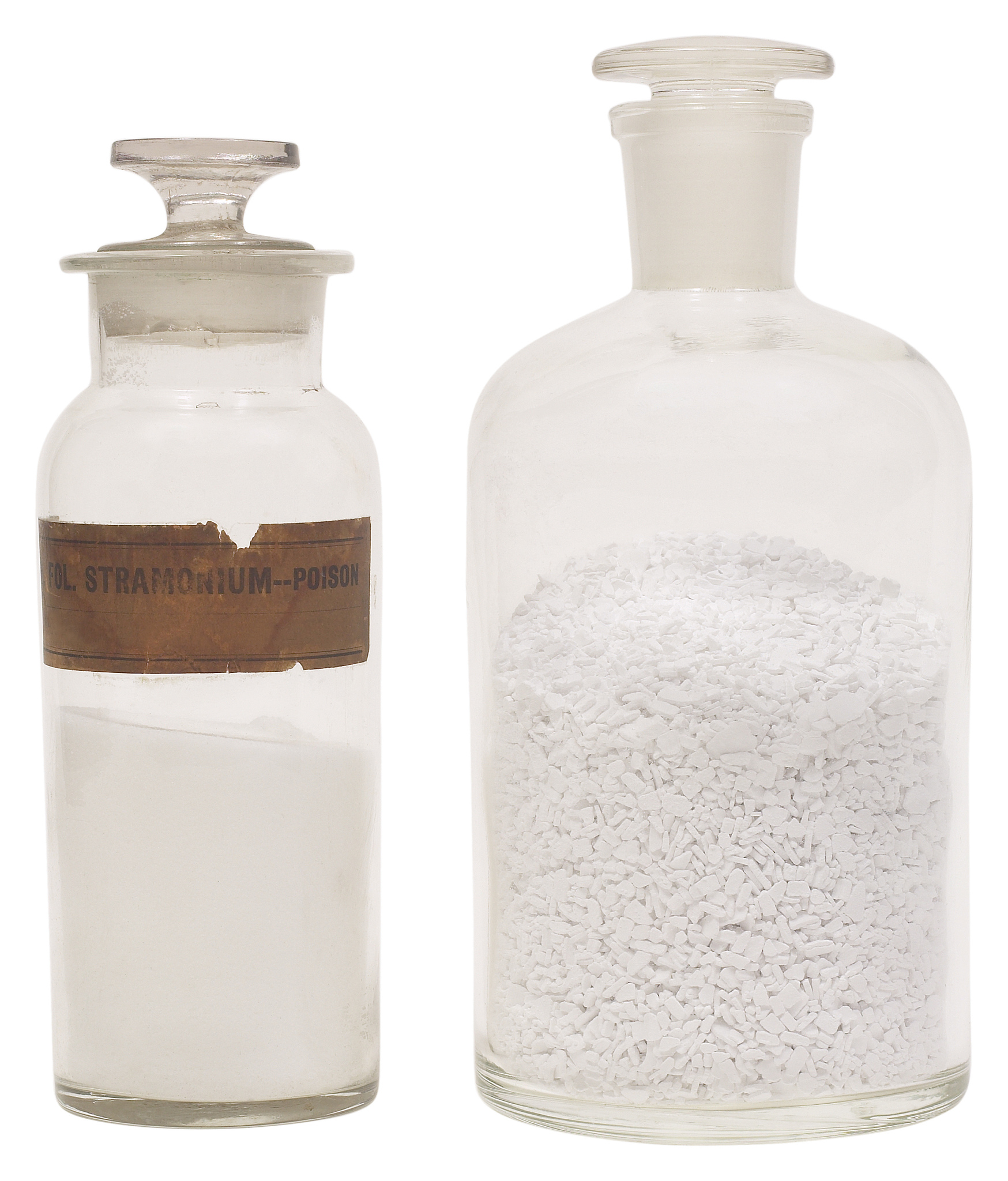 將以下翻譯做英文首先多謝你安排維修人員上星期四來我家維修水龍頭 位置分別係廚房同埋一樓浴室一樓浴室的水龍頭在師傅維修完後漏水的情況更加嚴重 維修技師說需要更換新的水龍頭 因為一樓浴室漏水情況十分嚴重 浪費食水之餘水費會非常昂貴 請盡快安排更換新水龍頭有關廚房的水龍頭 在更換之後 在星期日早上我突然發現有水從櫃內湧出 當我打開星盆下面的櫃門 我發覺接駁星盆去水位置的水喉 並沒有和主去水喉接上 星盆的