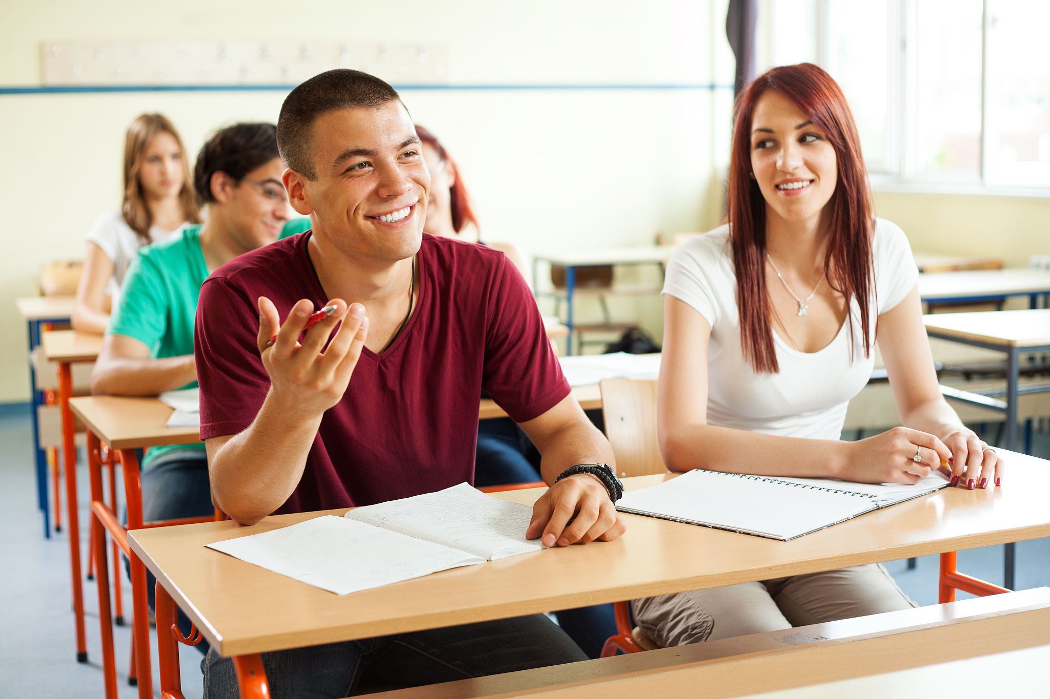 襄阳铁路工业学校2023年招生简章 - 培养铁路工程技术人才的摇篮