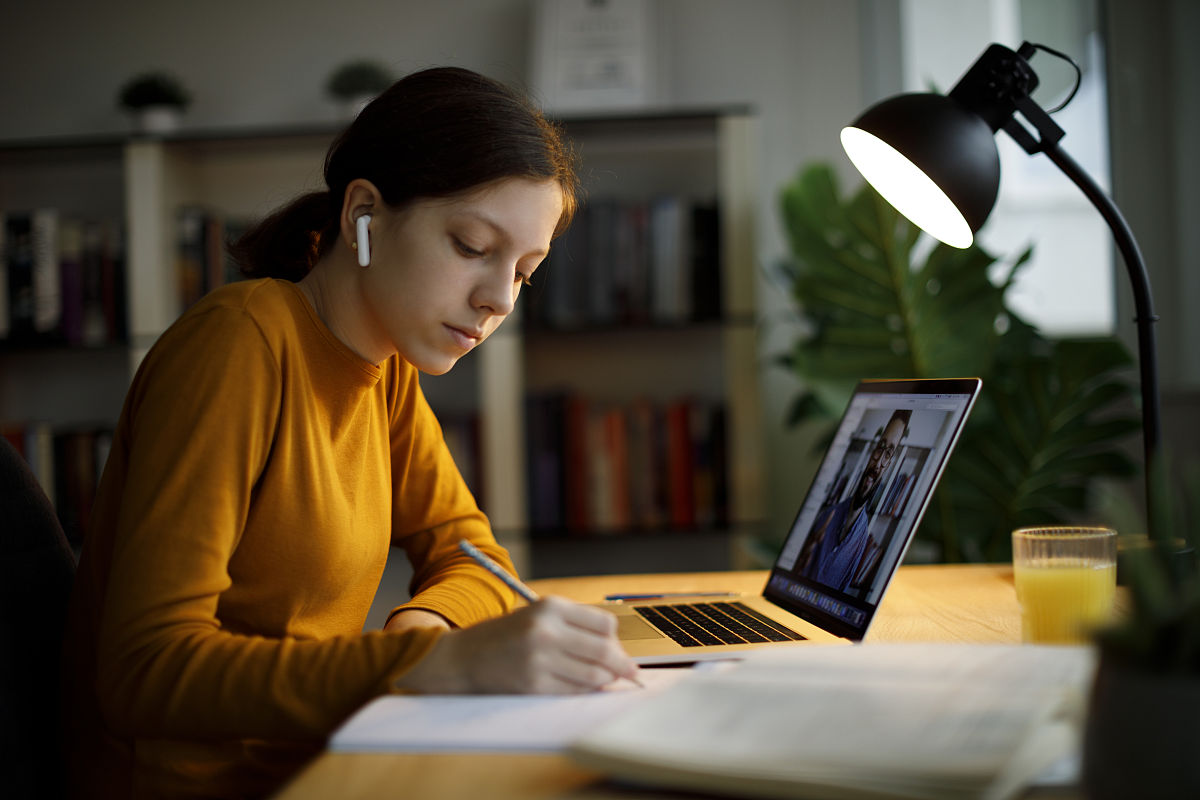 成都工业职业技术学校2022年招生简章 | 多专业+优惠政策