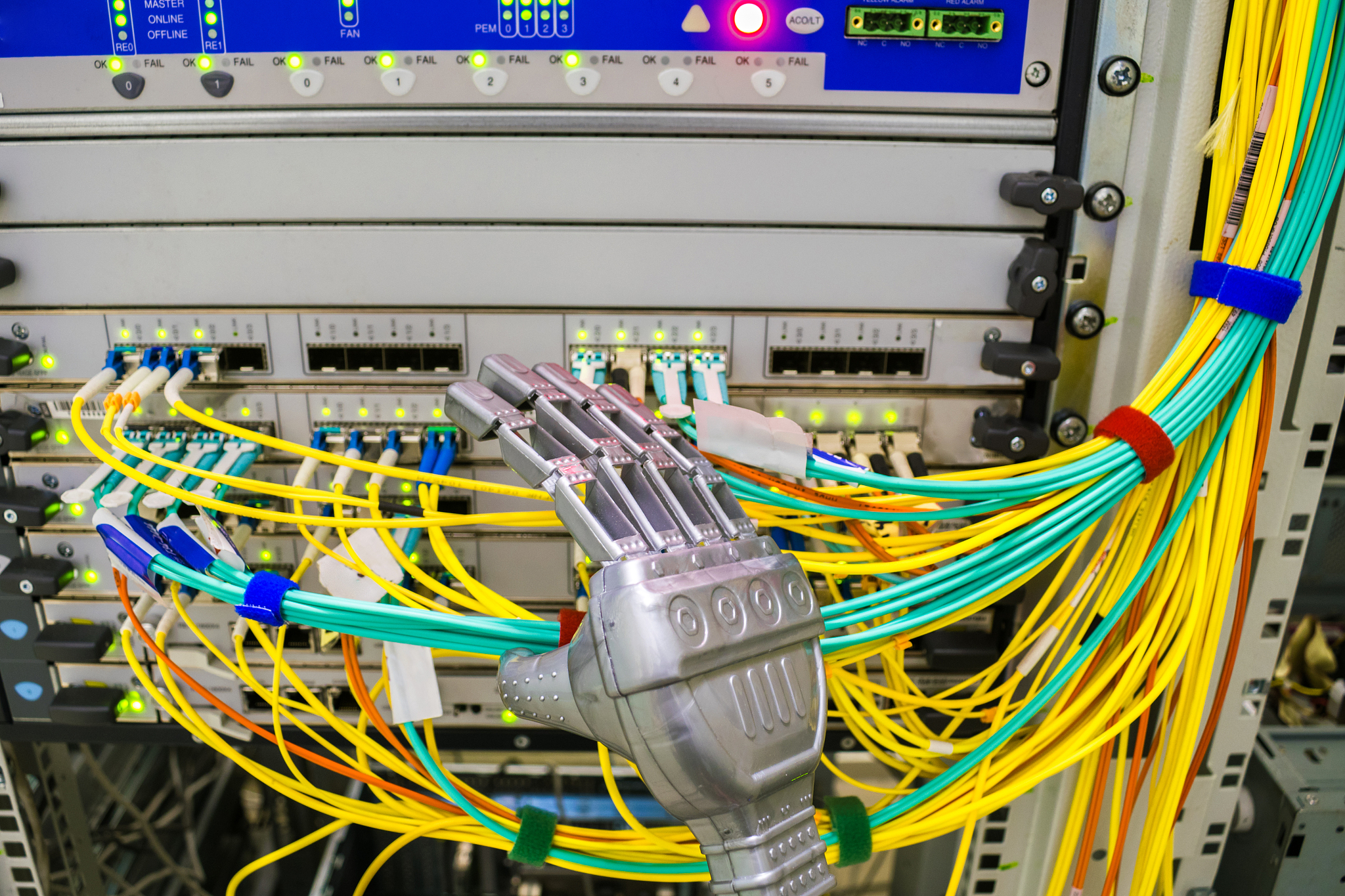 ddc系统对通讯线有什么特殊要求吗帮我用200字详细描述