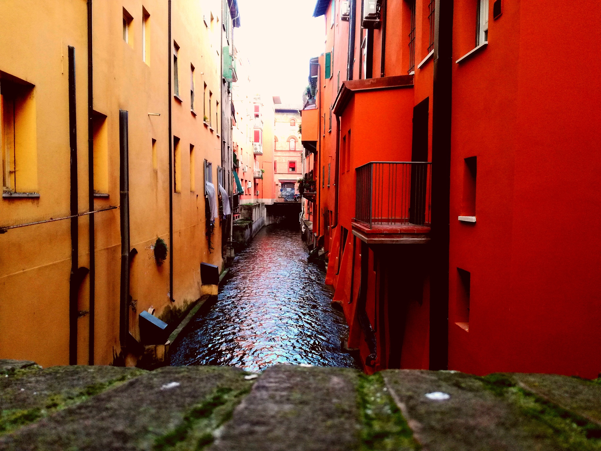 博洛尼：意大利的红色之城，学术之城，美食之城 - 旅游指南