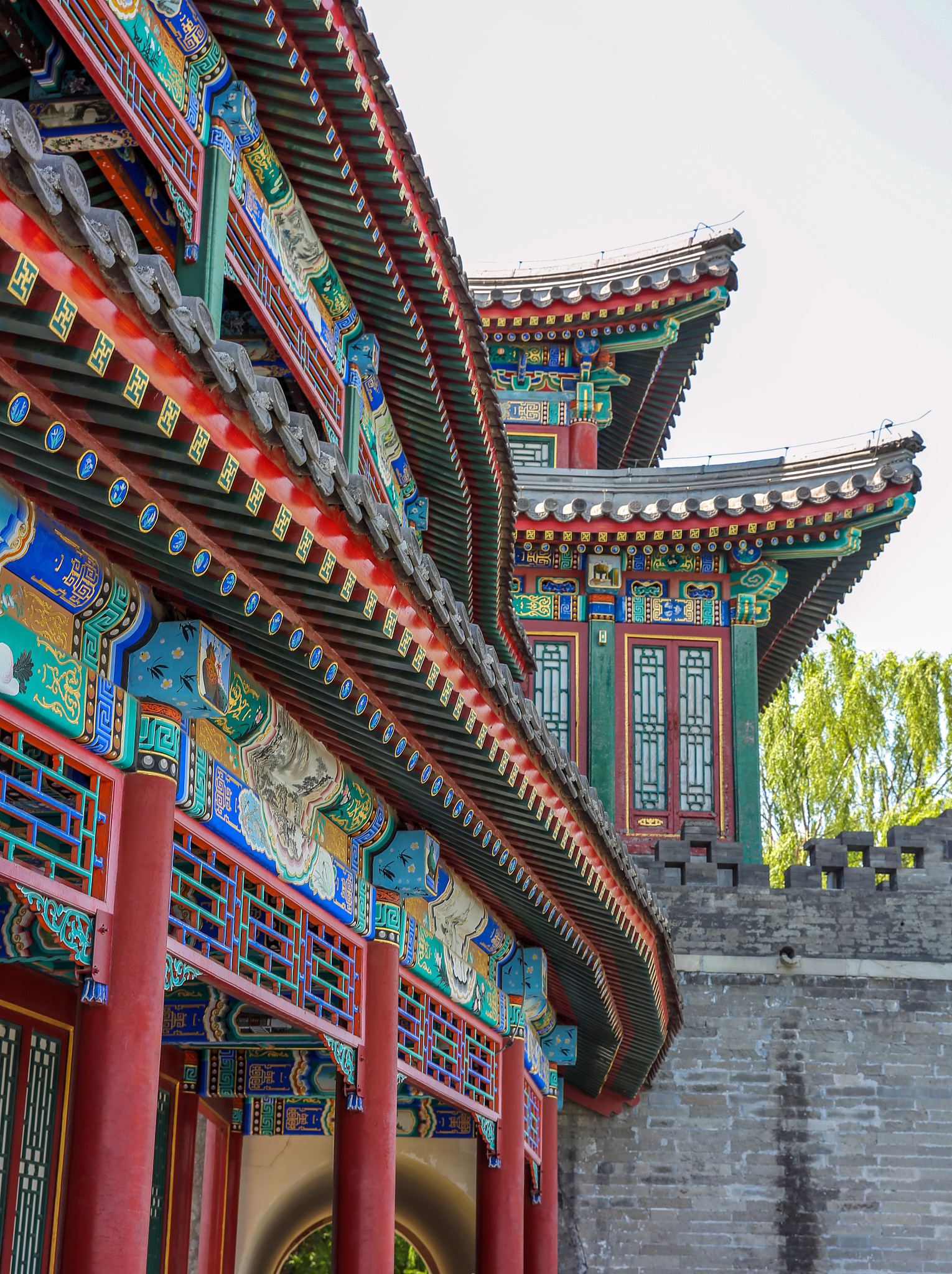 请帮忙取几个建筑公司的名字最好从中国古代典籍中挑选字词体现得有文化一些