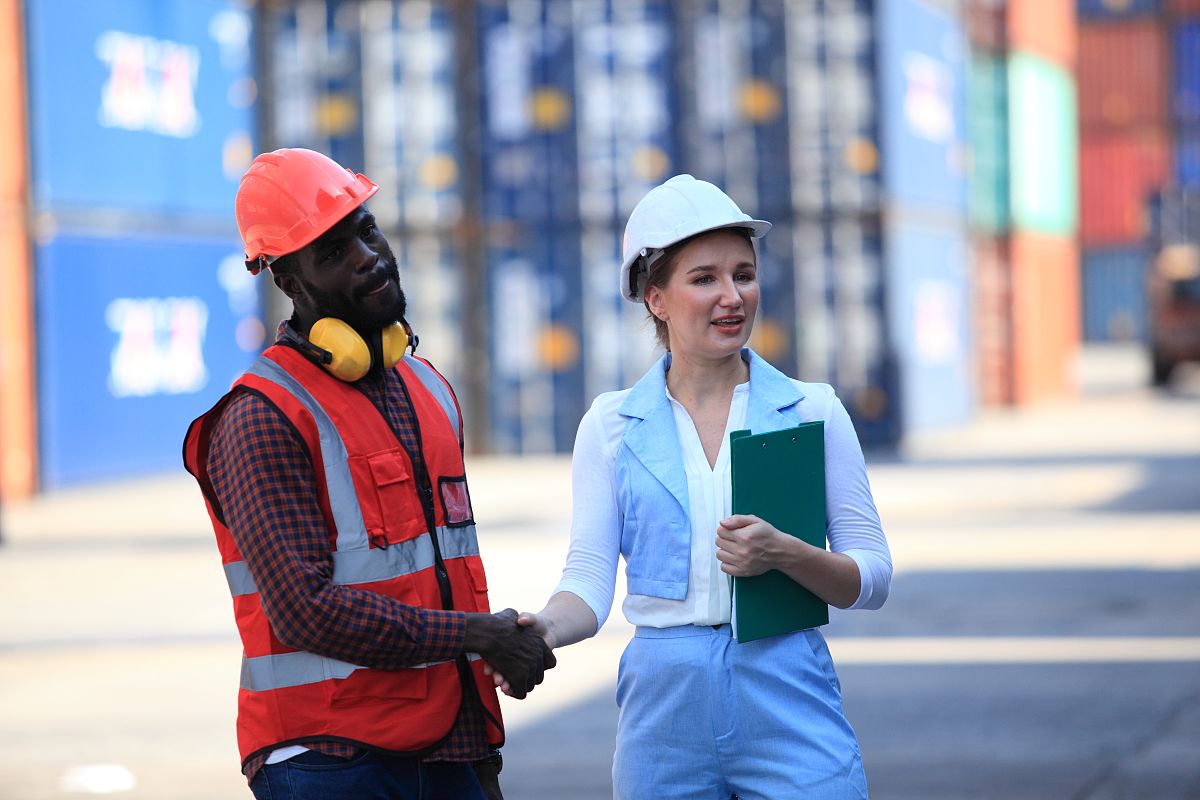 重庆工业学校物流管理专业：教育层次、就业方向详解