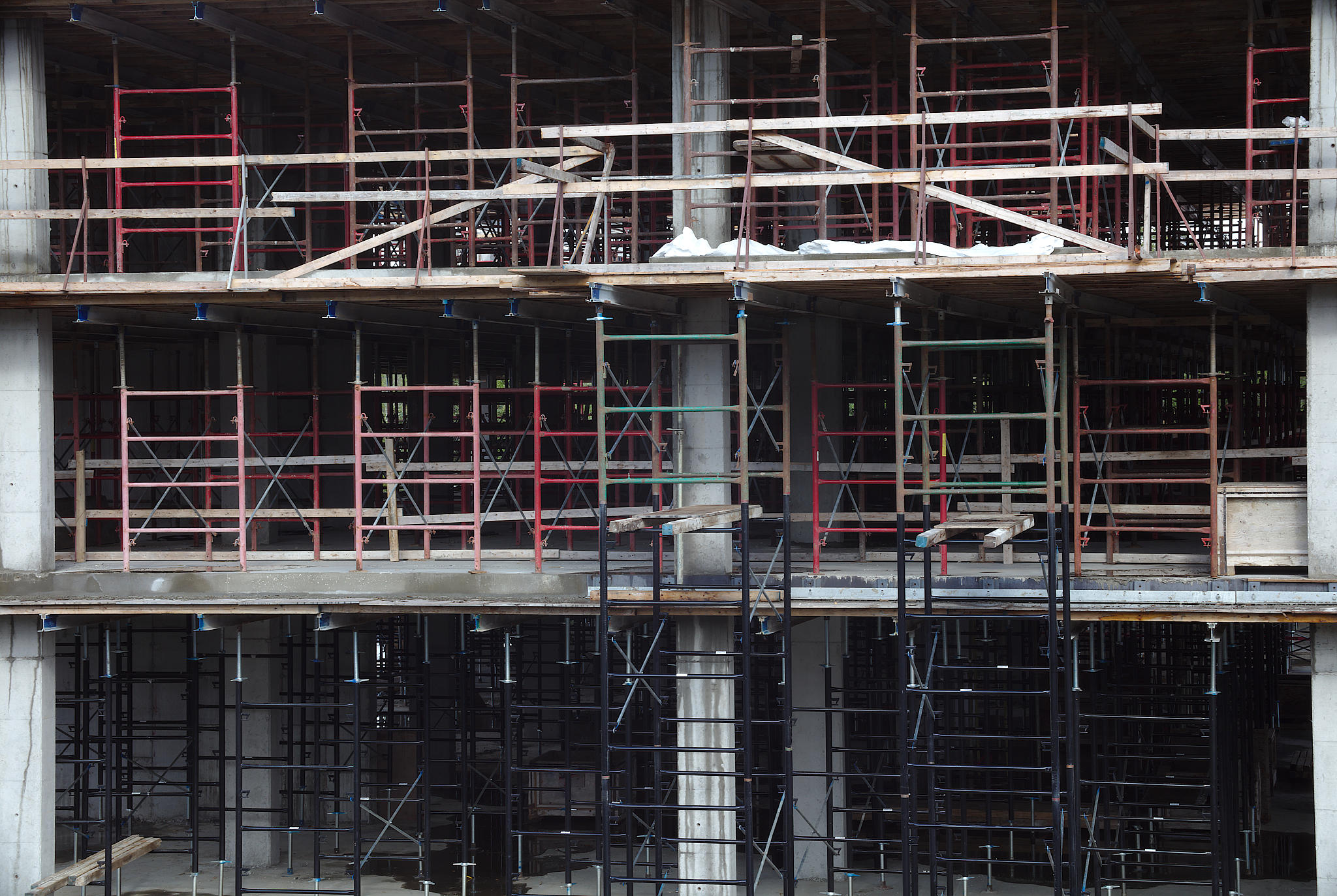 底部加强部位:提升稳定性和承重能力的关键设计 底部加强部位:提升稳定性和承重能力的关键设计