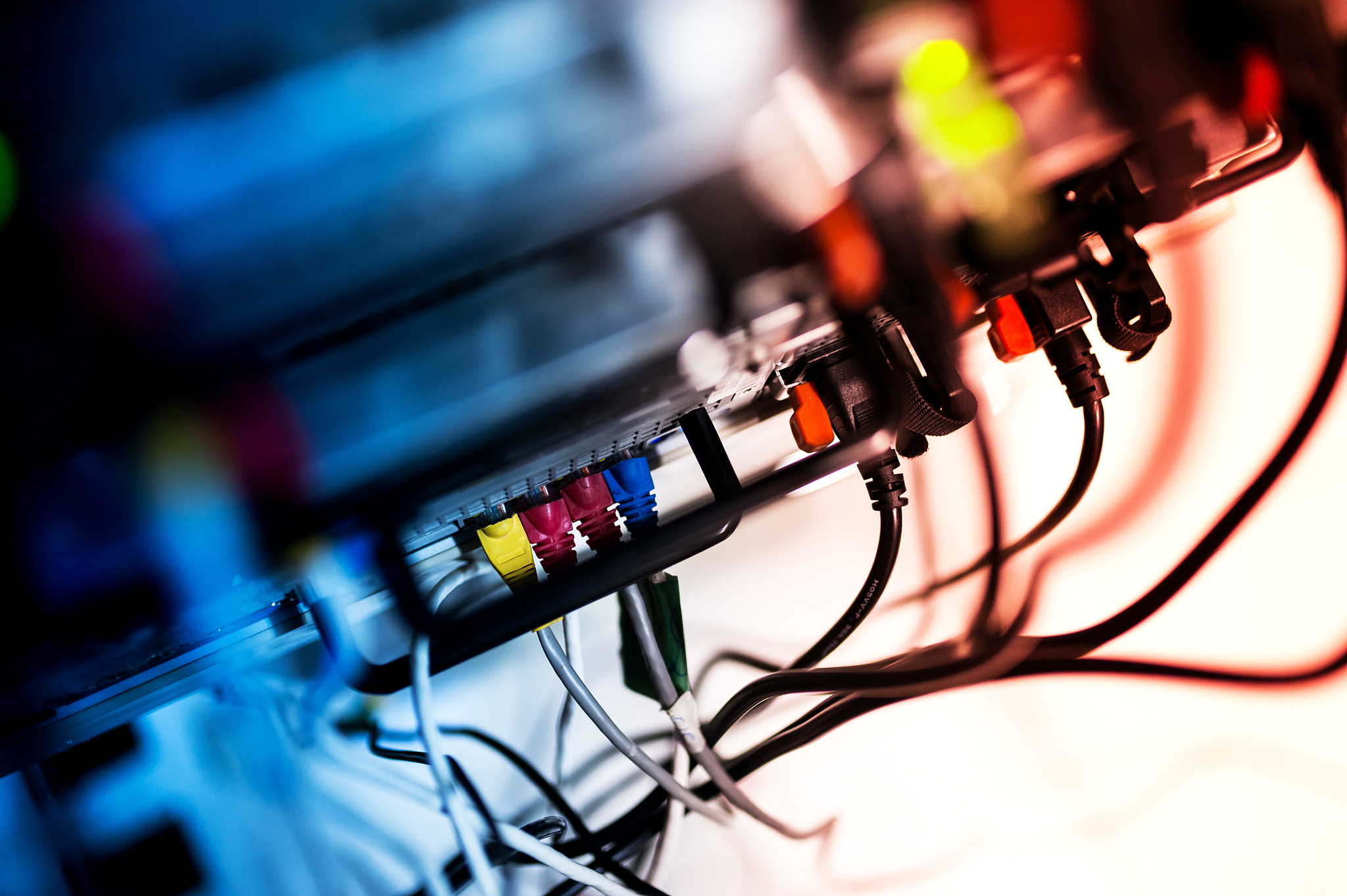 贵阳职业技术学校计算机网络技术专业：学习方向与就业前景