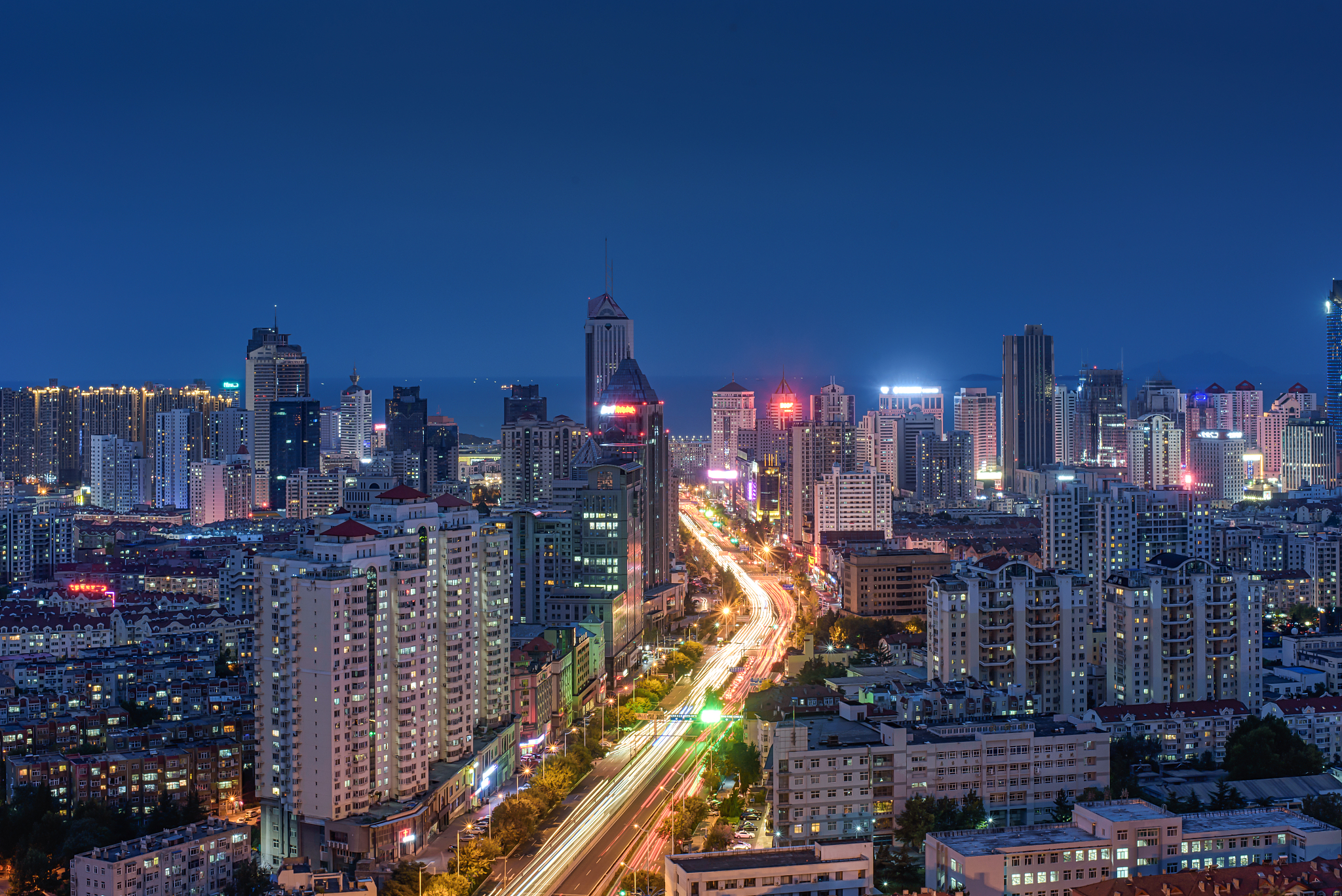山东省青岛市福州南路夜景