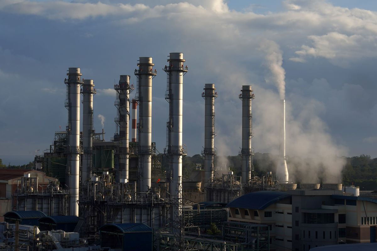 河北化工医药职业技术学院有机化工生产技术专业就业方向：化工、医药、食品、环保等领域