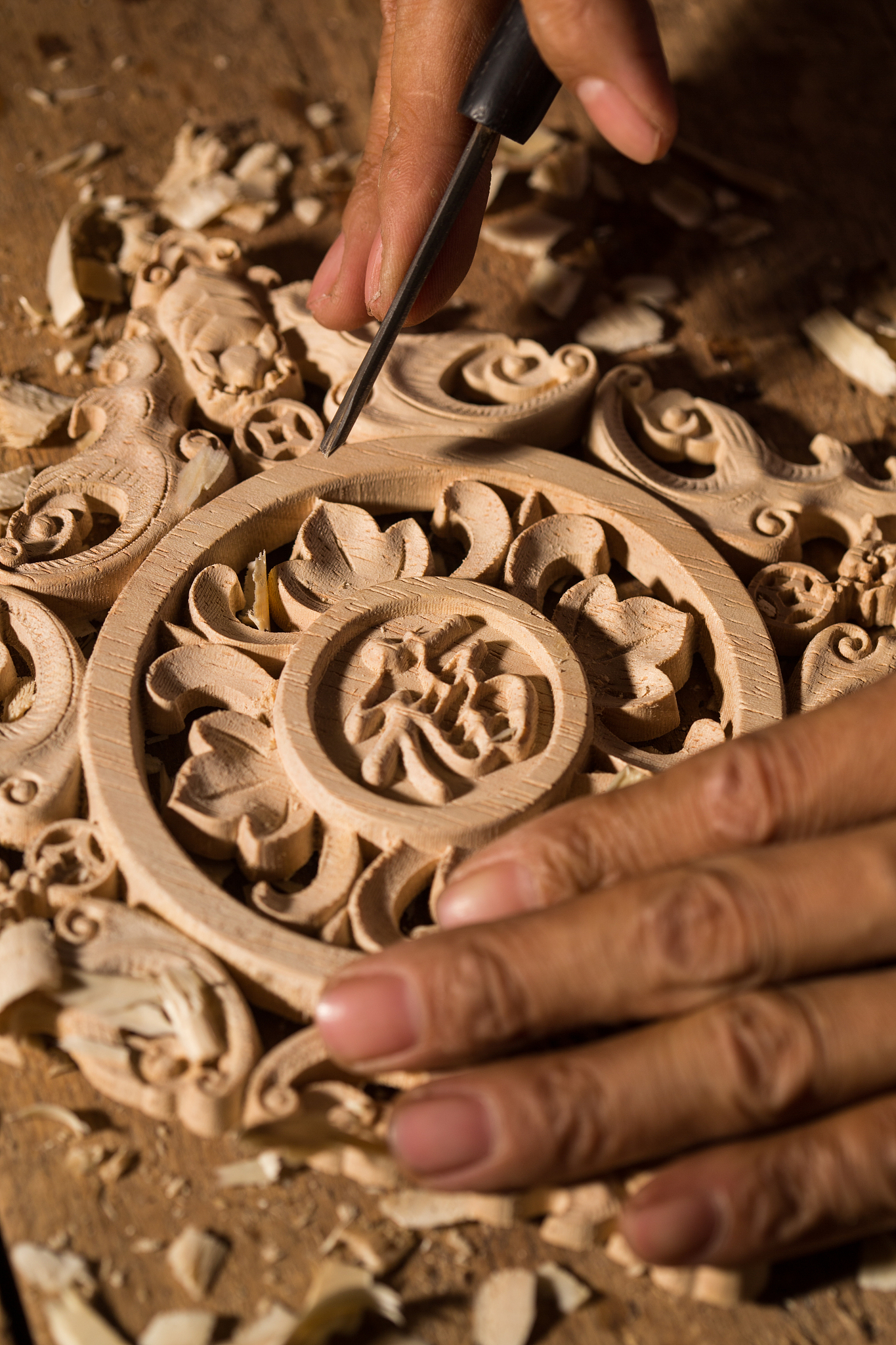 传统家具制作工艺详解：木工、雕刻、漆艺、纹饰