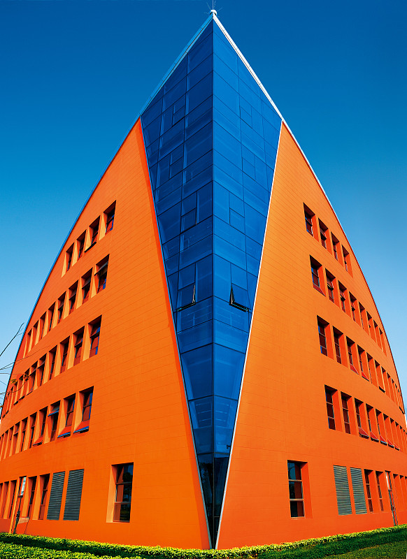 宏达大厦建筑材料选择与质量控制策略案例分析