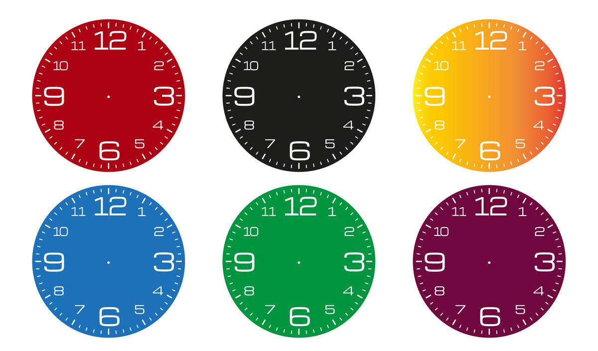 写一个年月日时分秒毫秒的html电脑桌面时钟