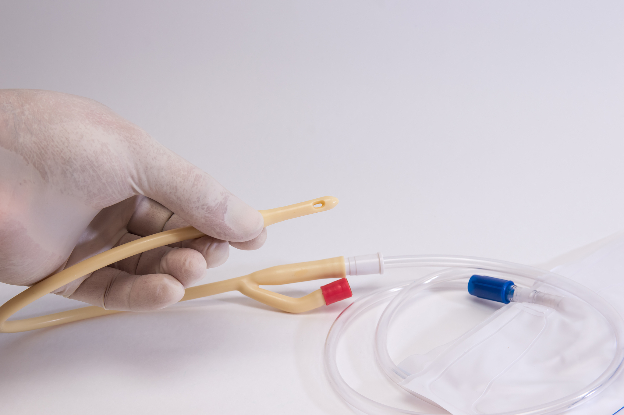 输液导管胶塞长度：1-2厘米，特殊情况更长！