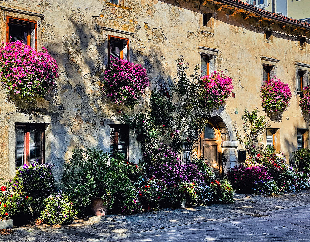 请列出不同场景的写作提示词