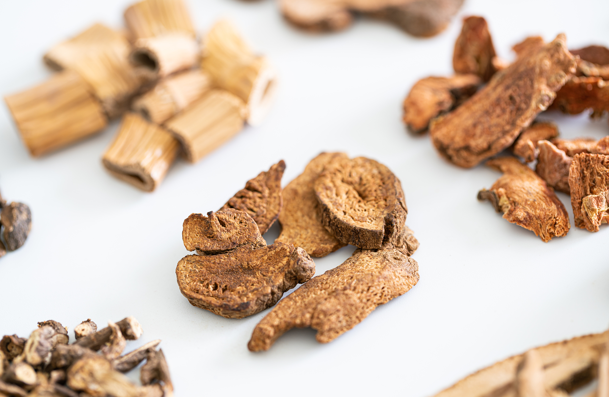 安然润通胶囊的药理作用机制是什么？