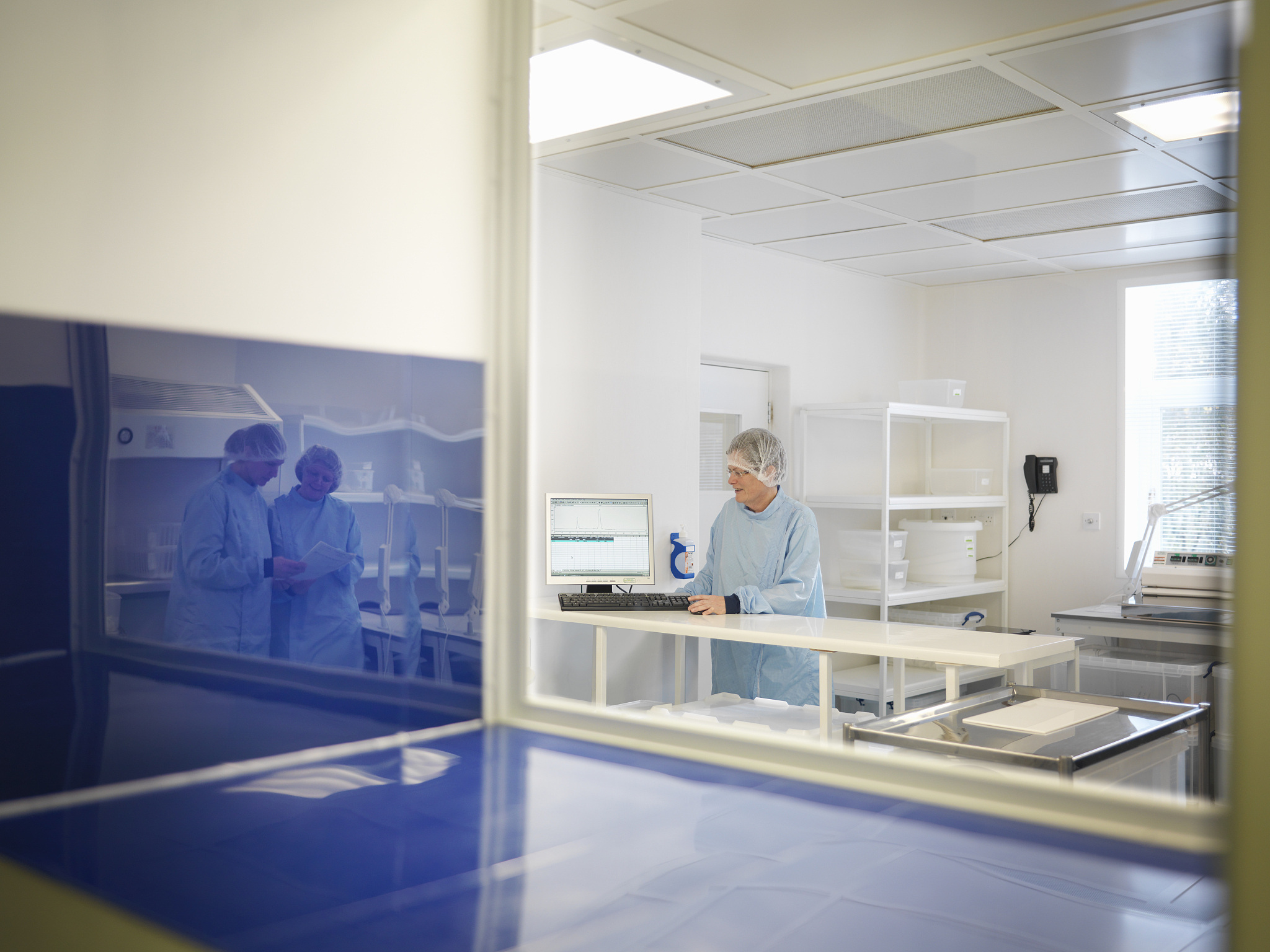 C&D Room Explained: Cleanroom & Decontamination for ISO 7 -60 ﾰC Dew Point Environments