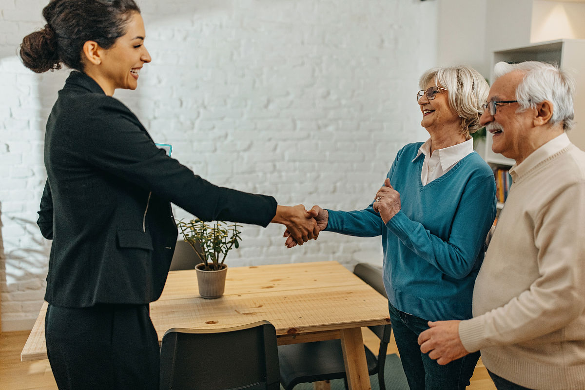 中英文化差异对商务交流的影响：文献综述与分析