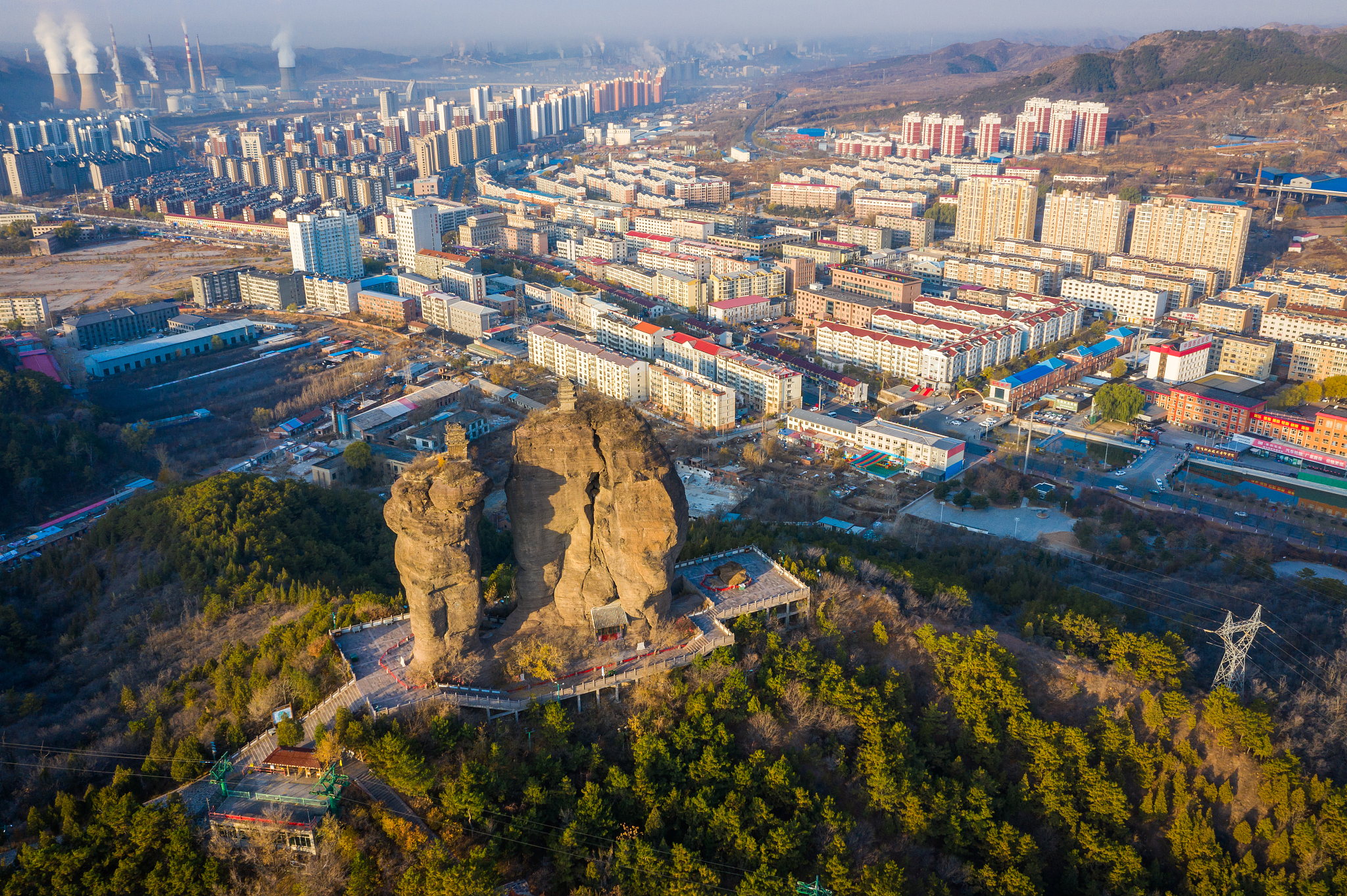 承德双塔山