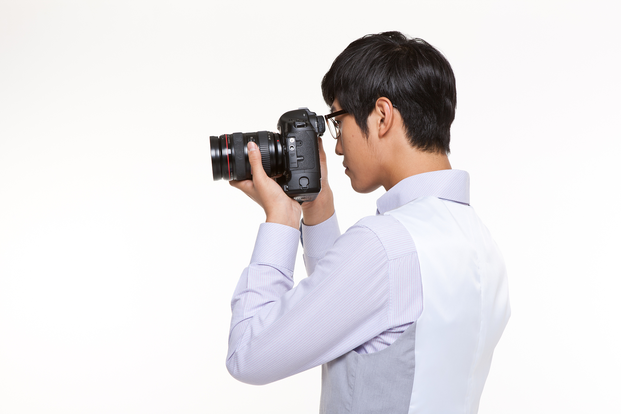 男儿有泪不轻弹是什么意思_词语男儿有泪不轻弹的意思