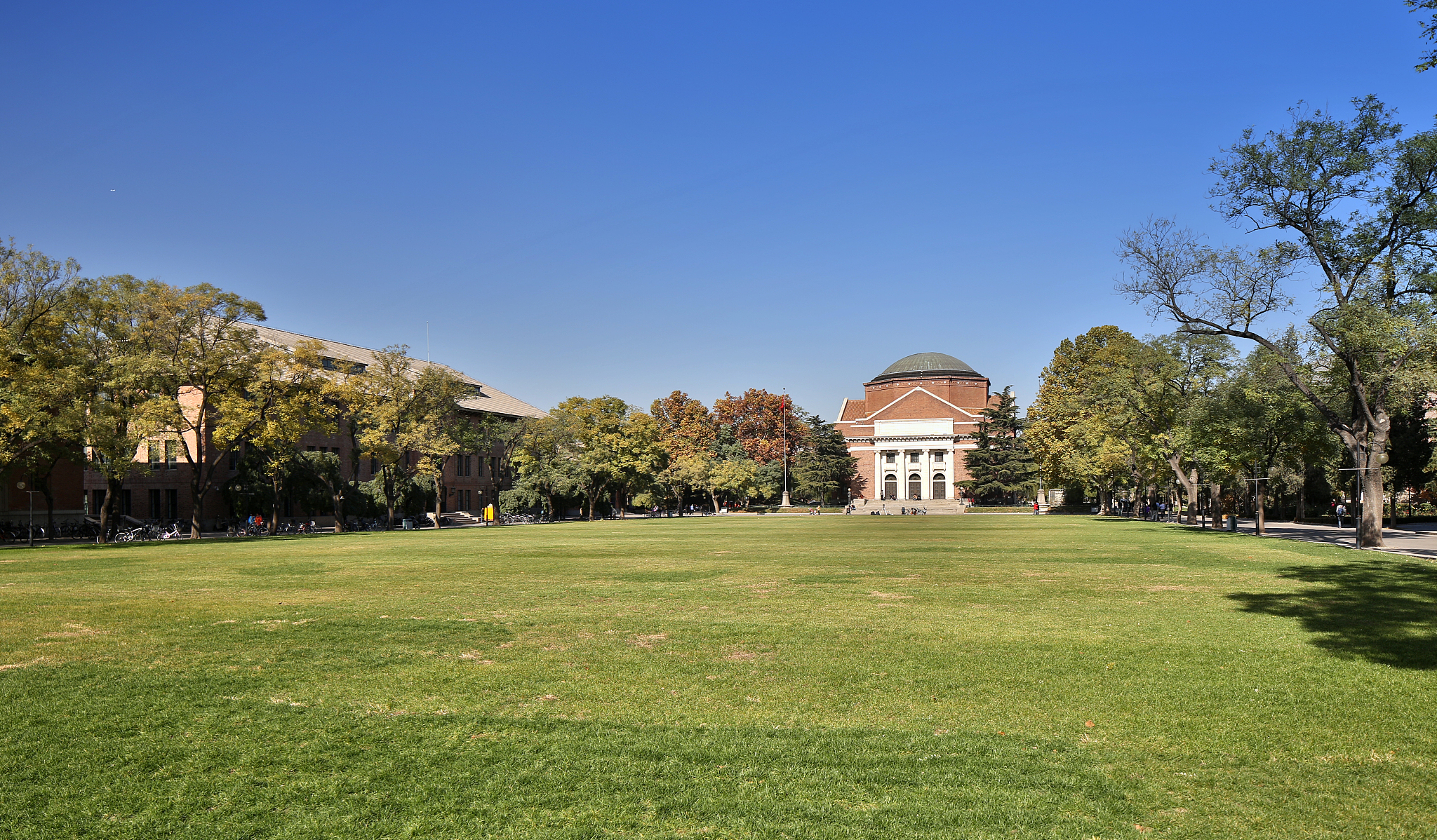 清华大学