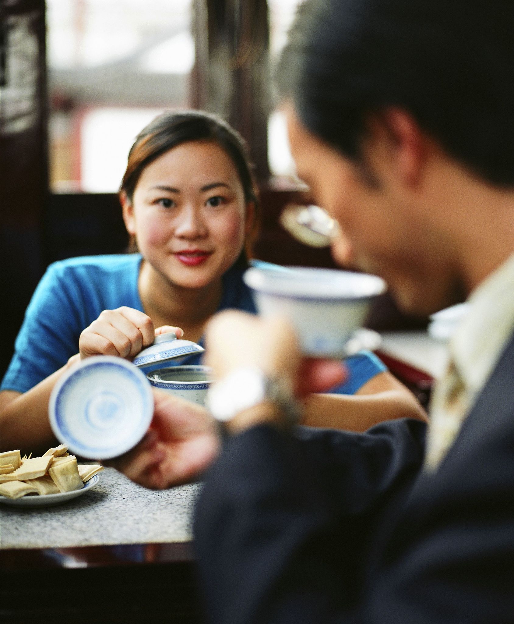 中国女教师的饮酒习惯：社会文化与健康平衡