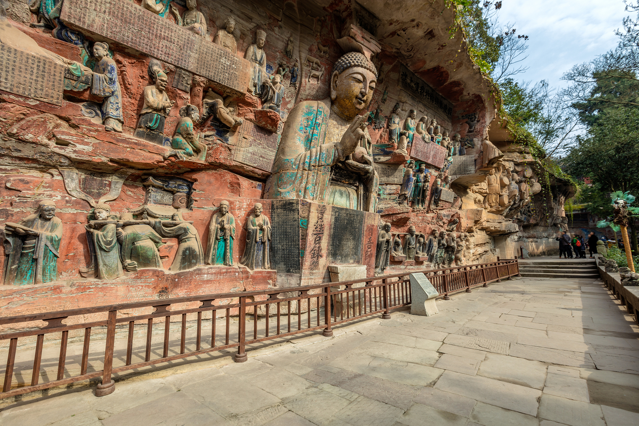 大足石刻旅游攻略：探秘东方雕塑艺术瑰宝