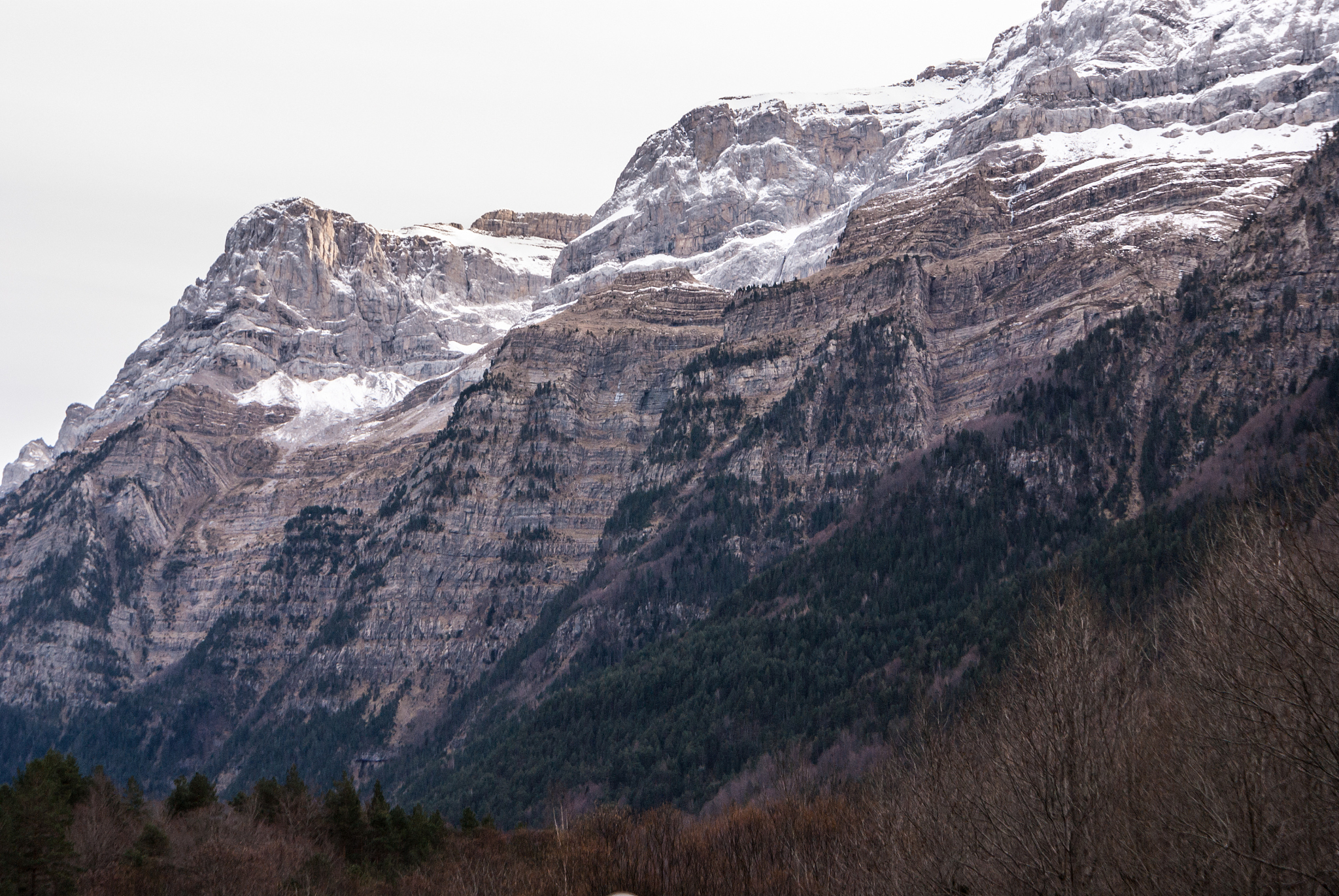 pinnacles in anisclo valley, ordesa national park, pyrenees, hue